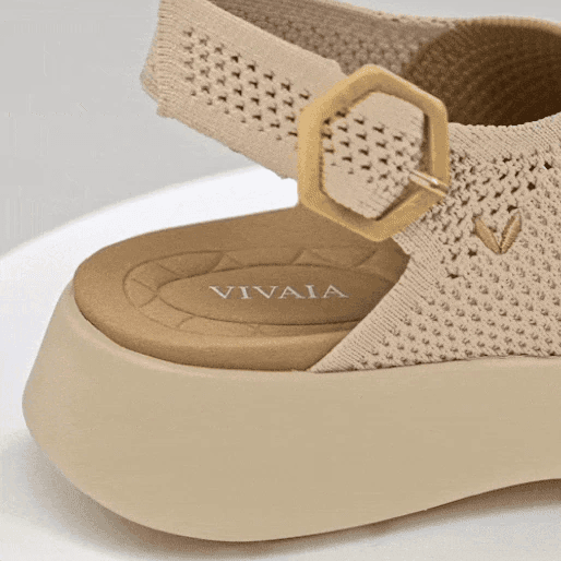 Sports sandals with arch support