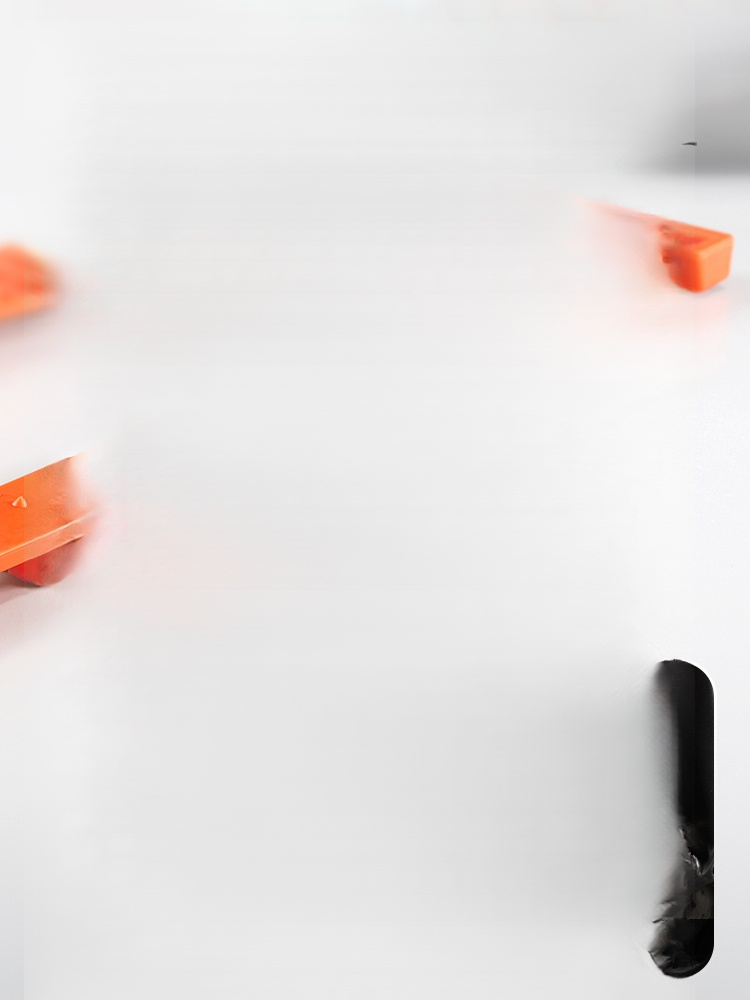 Anti-slip chains for cars and motorcycles