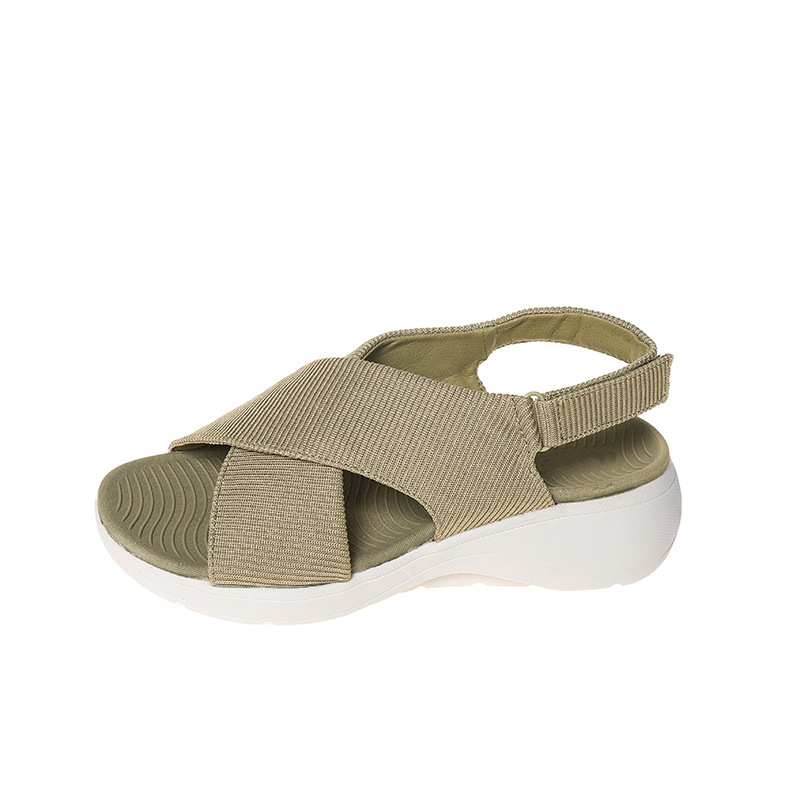 Sports sandals with arch support