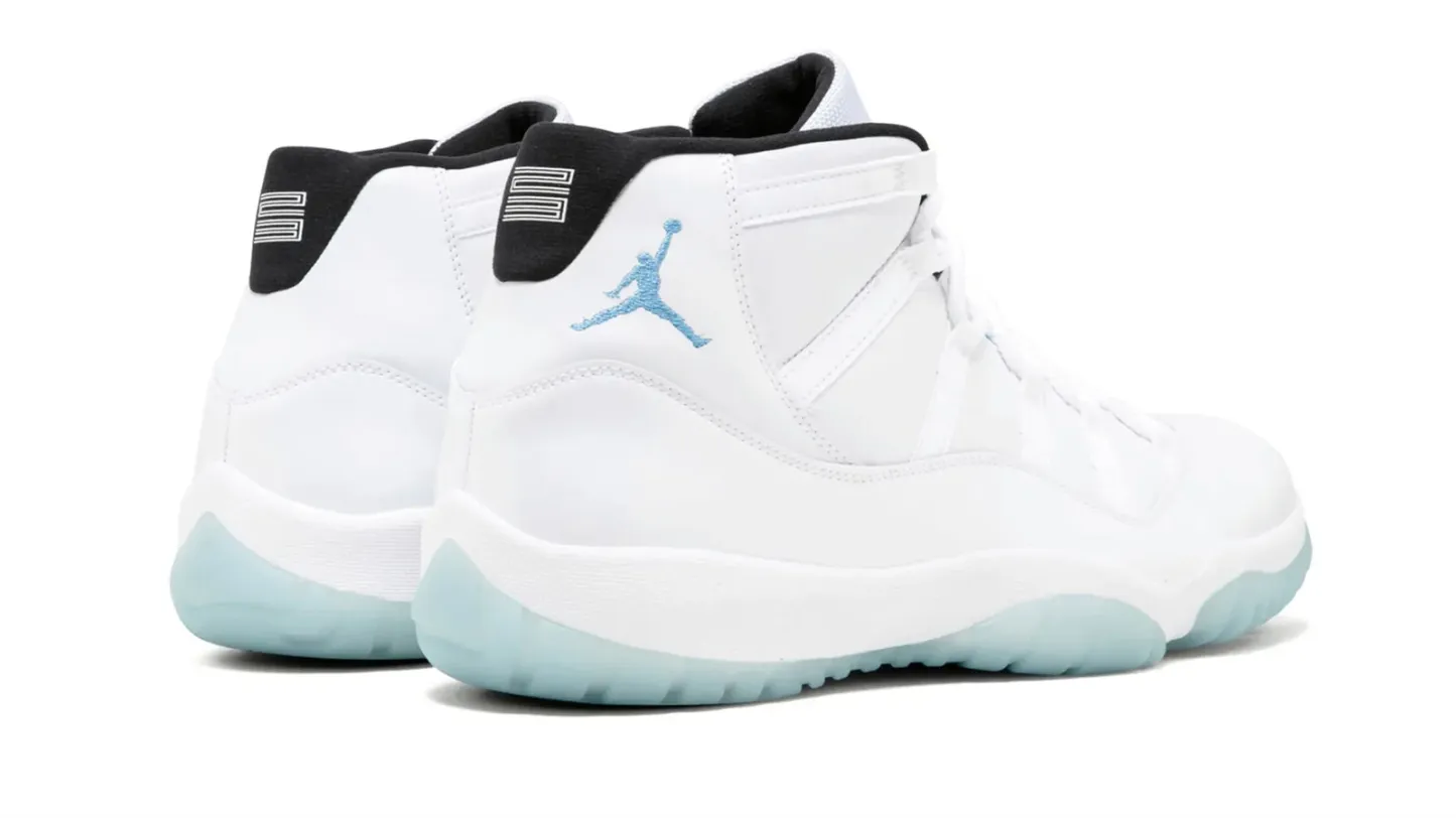 Air jordtthhan 11 Retro "Legend Blue"