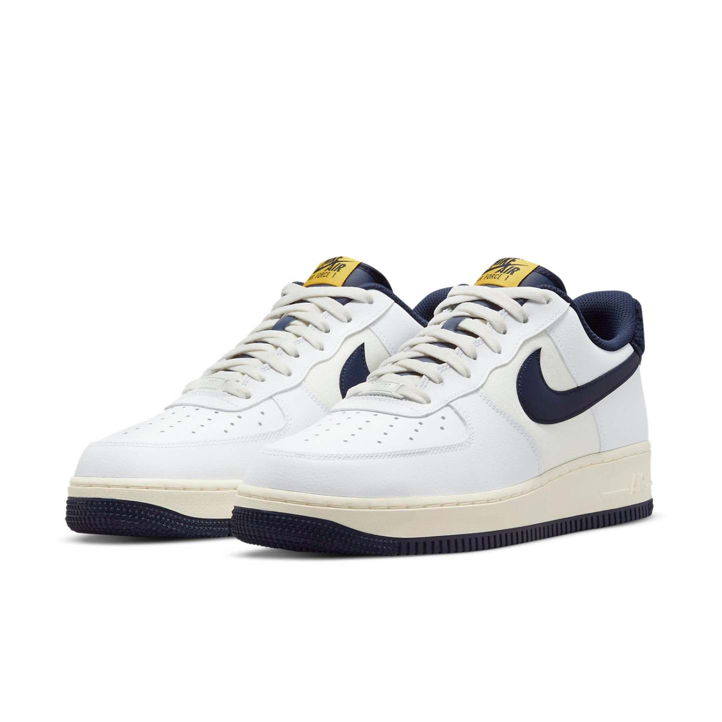 nitthhke Air Force 1 '07 LV8 'Varsity Jacket - Michigan' DO5220-141
