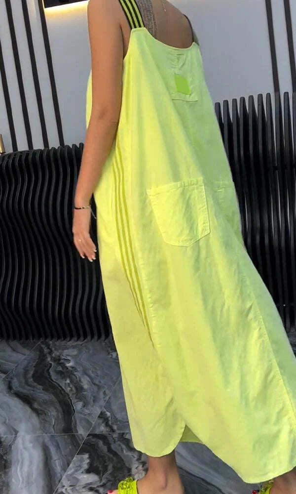 Vestido de mujer cómodo confeccionado en algodón y lino.