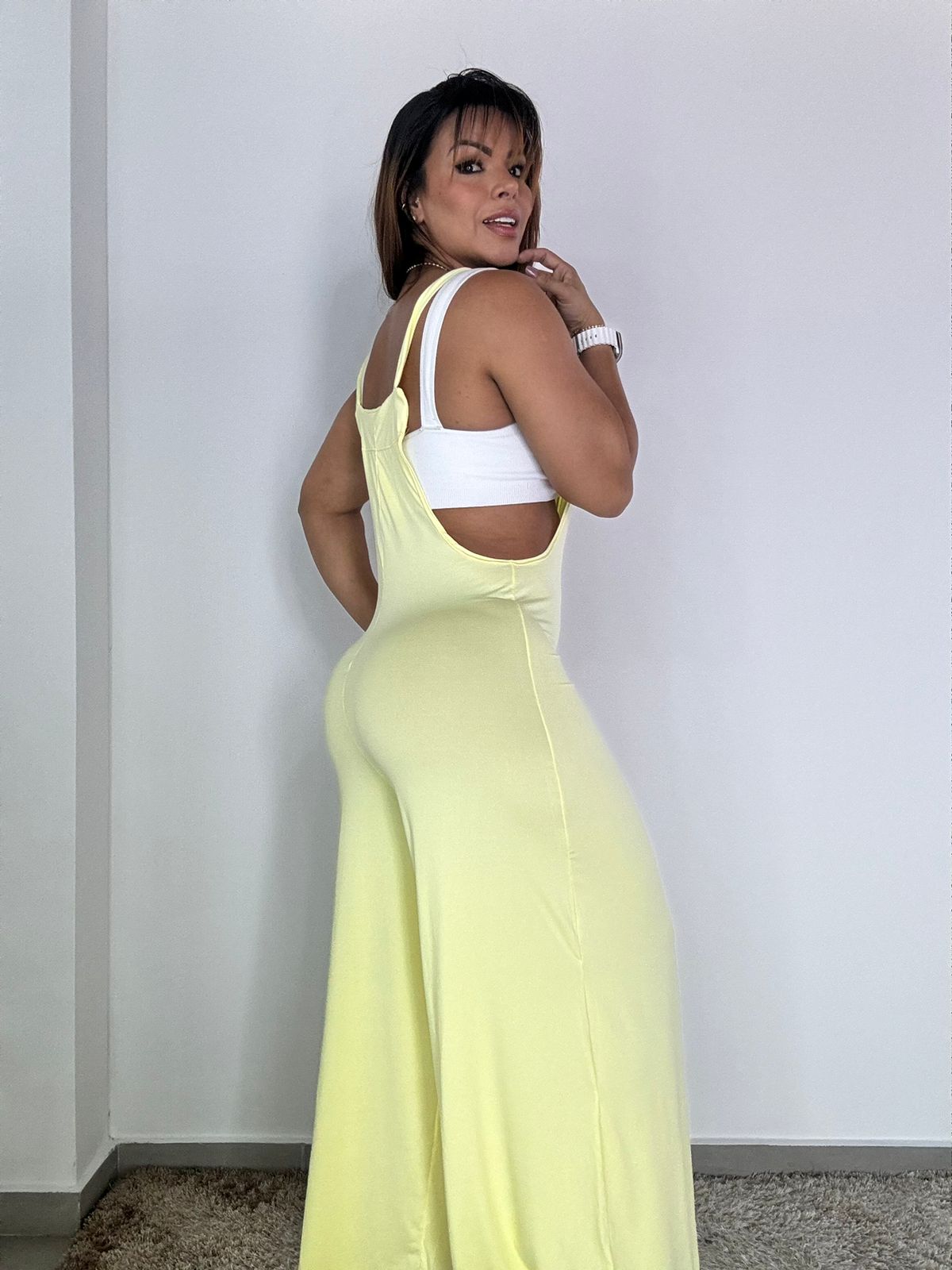 Luce elegante y exclusiva con overoles de TALLA UNICA y en edición limitada para mujeres sofisticadas como TU.