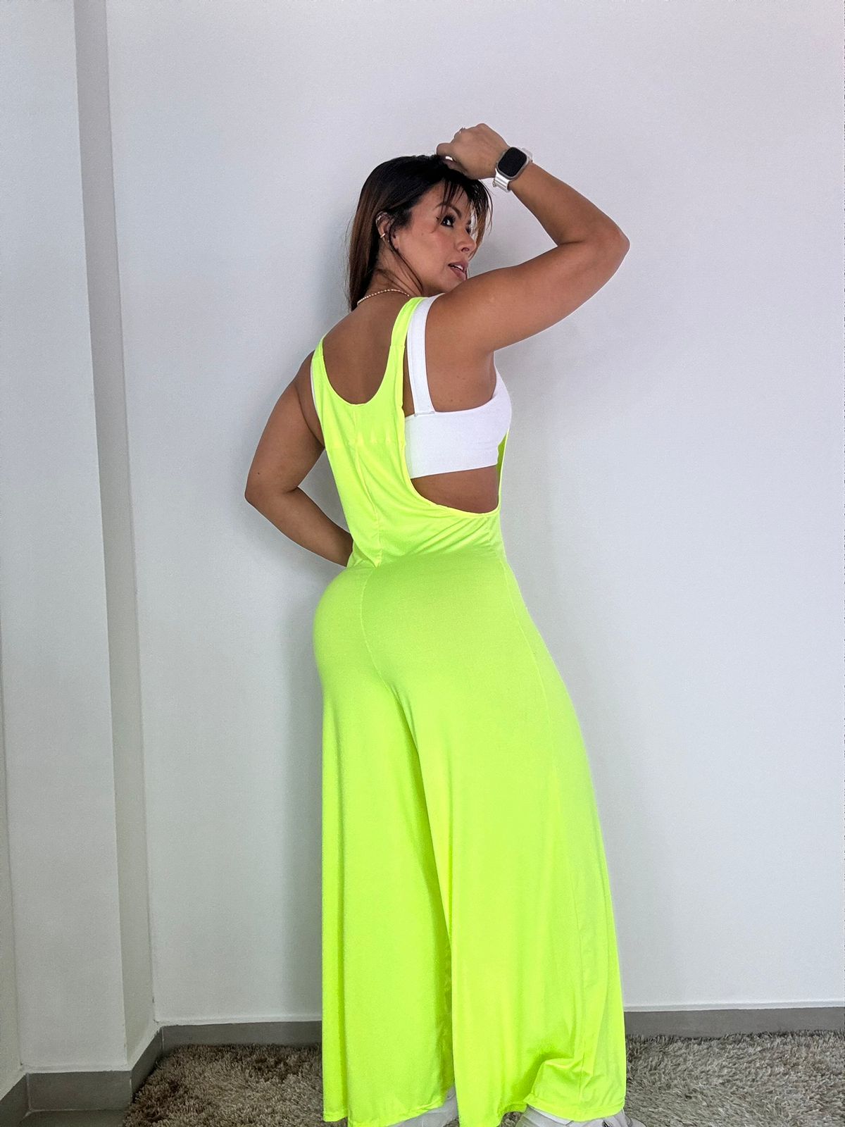 Luce elegante y exclusiva con overoles de TALLA UNICA y en edición limitada para mujeres sofisticadas como TU.