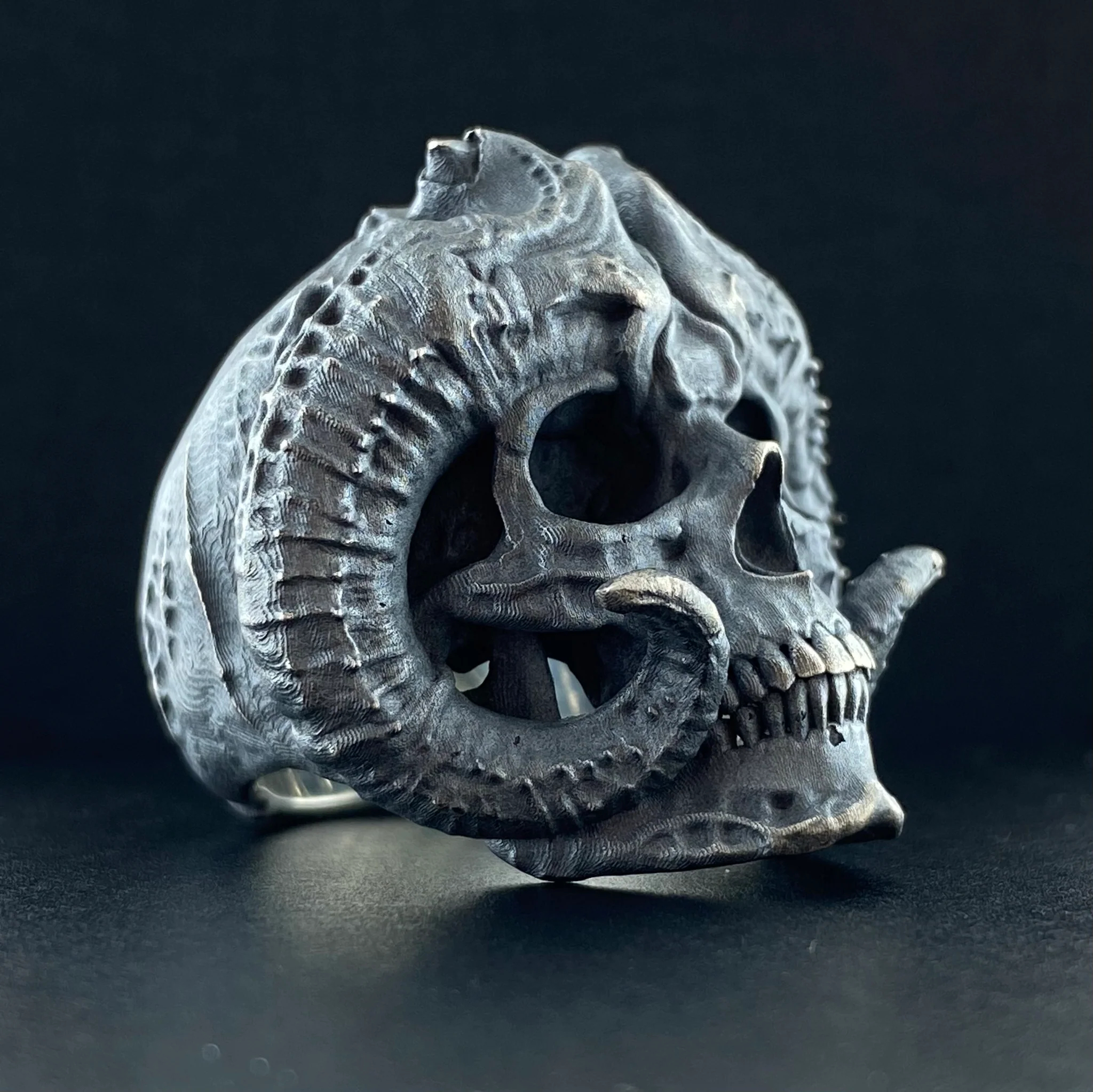 Gothic Horned Skull Ring