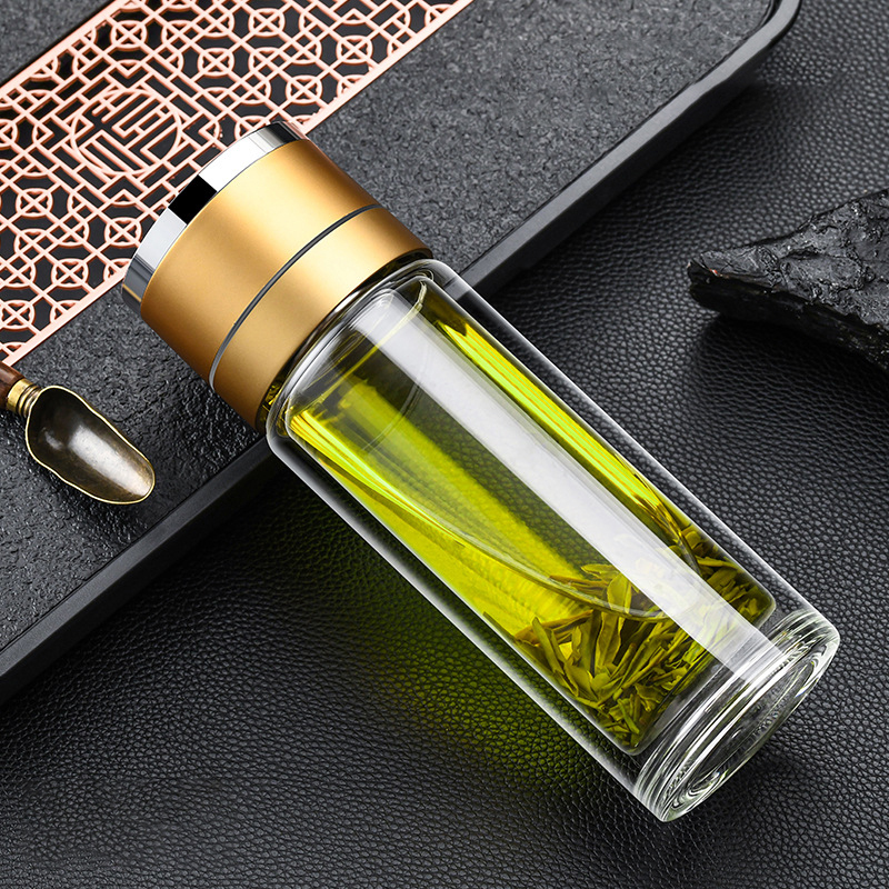 Glass tea bottle with tea infuser