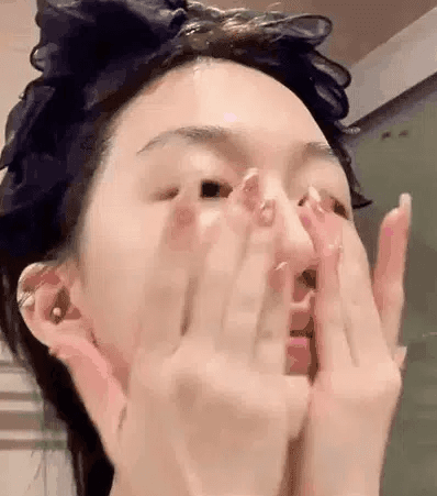 The United States never imagined that it would develop a miraculous serum that could improve wrinkles by 2025.