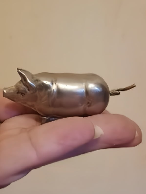 1880s Vintage Pig Tape Measure – Antique-Inspired Mini Collectible