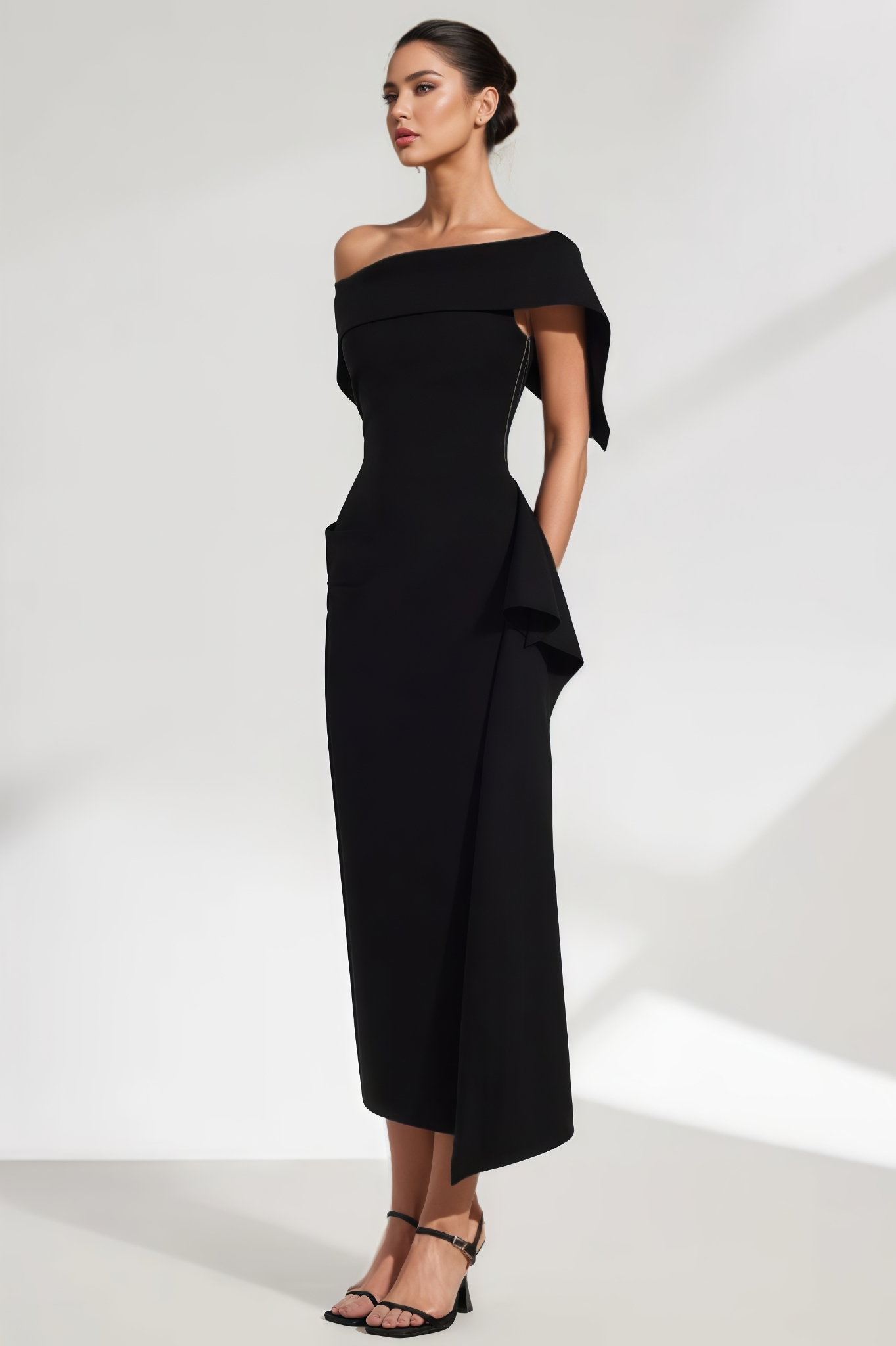 Adisan Black Sleeveless Maxi Dress