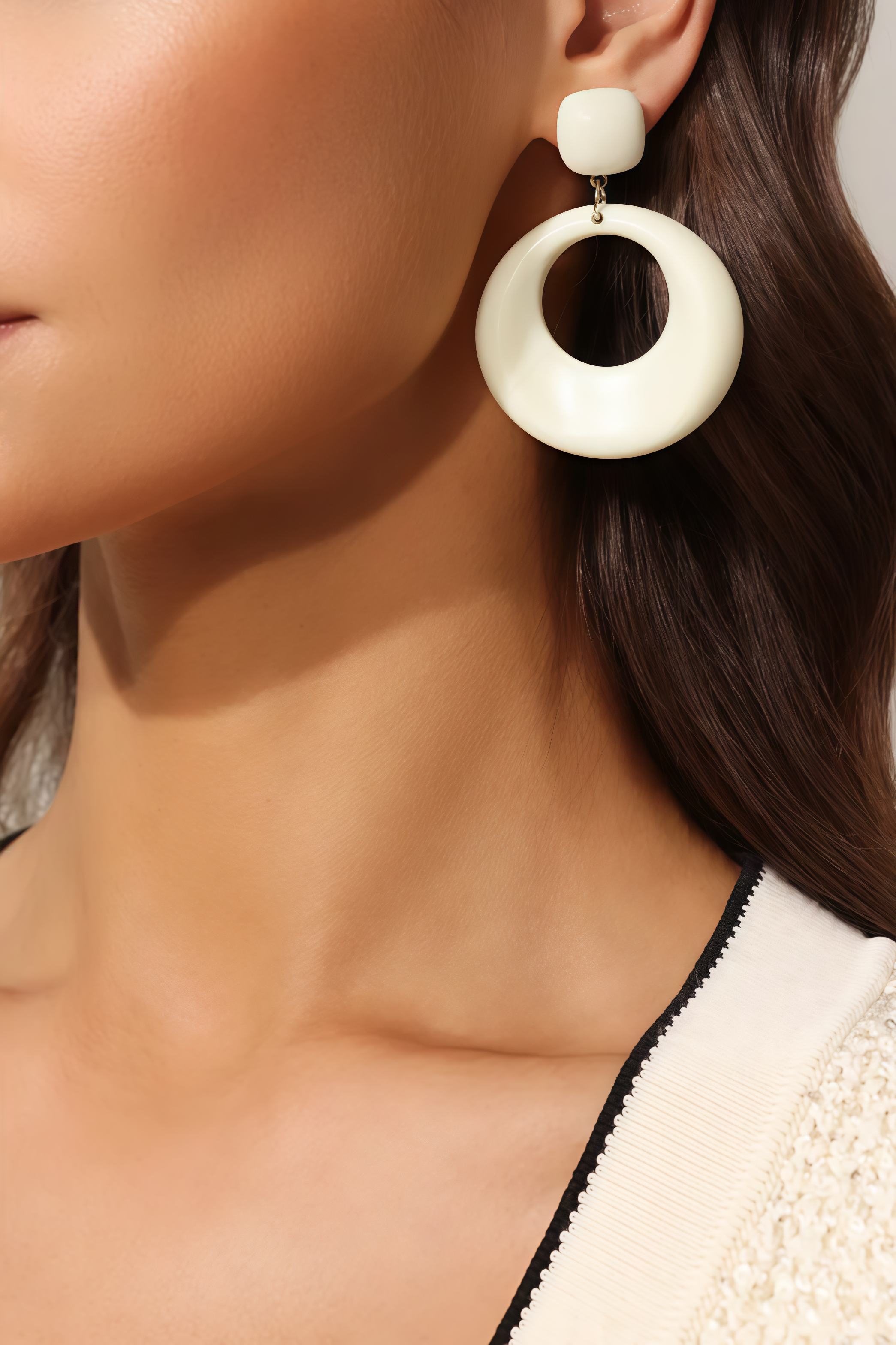 Prynn Roundness Hollow Out Earrings