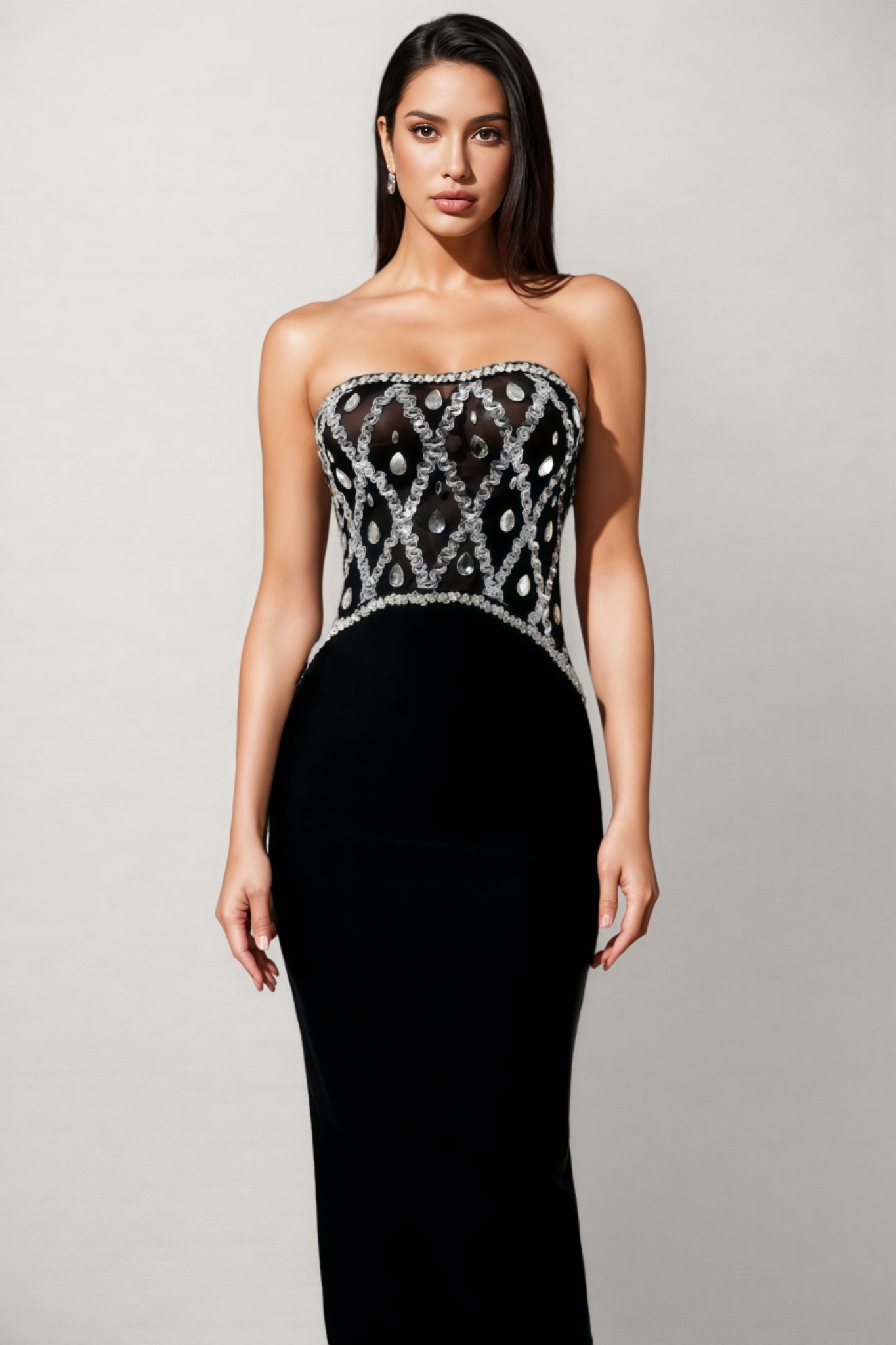 Mio Sleeveless Diamond Bandage Maxi Dress