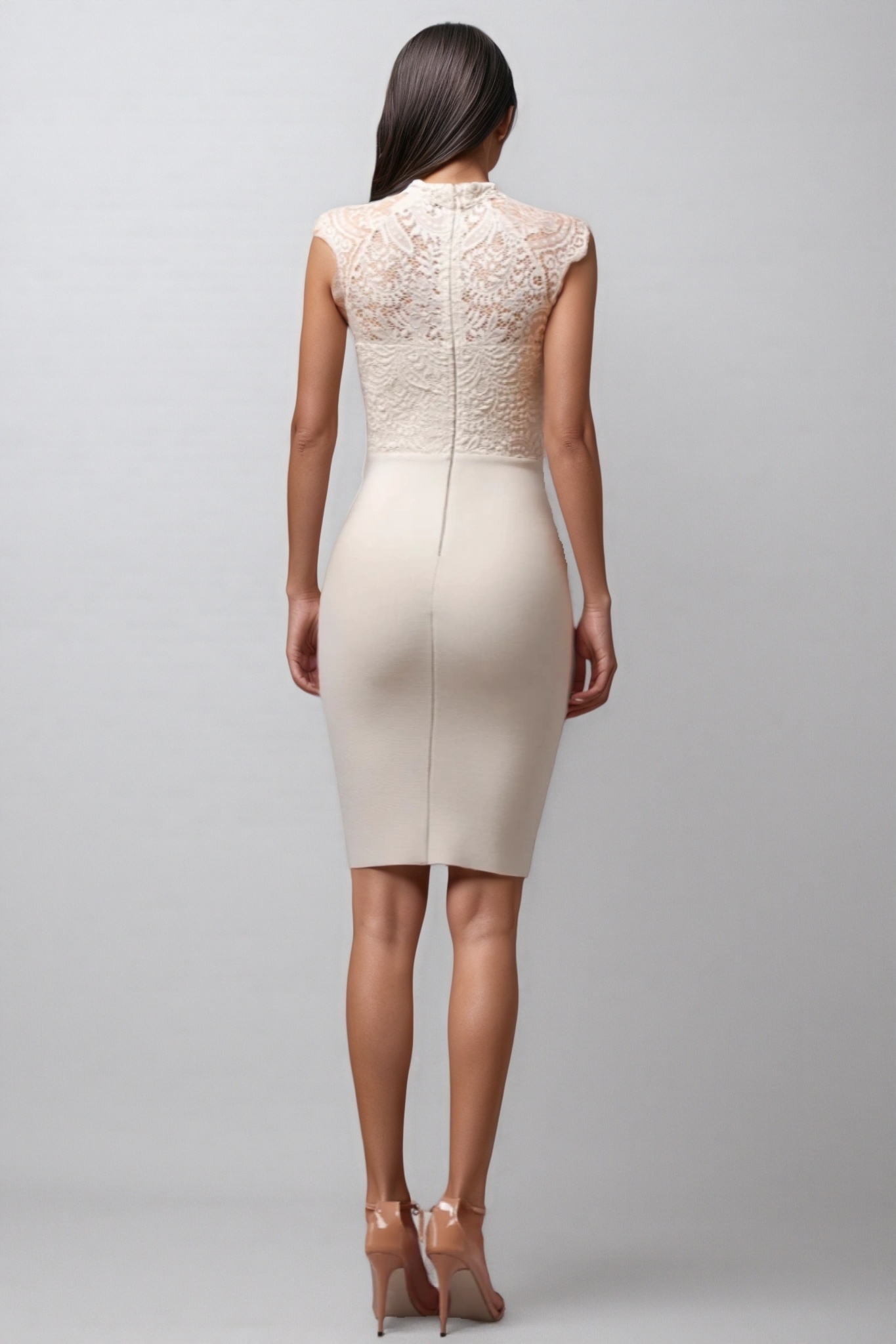 Donna Lace-trimmed Fitted Dress