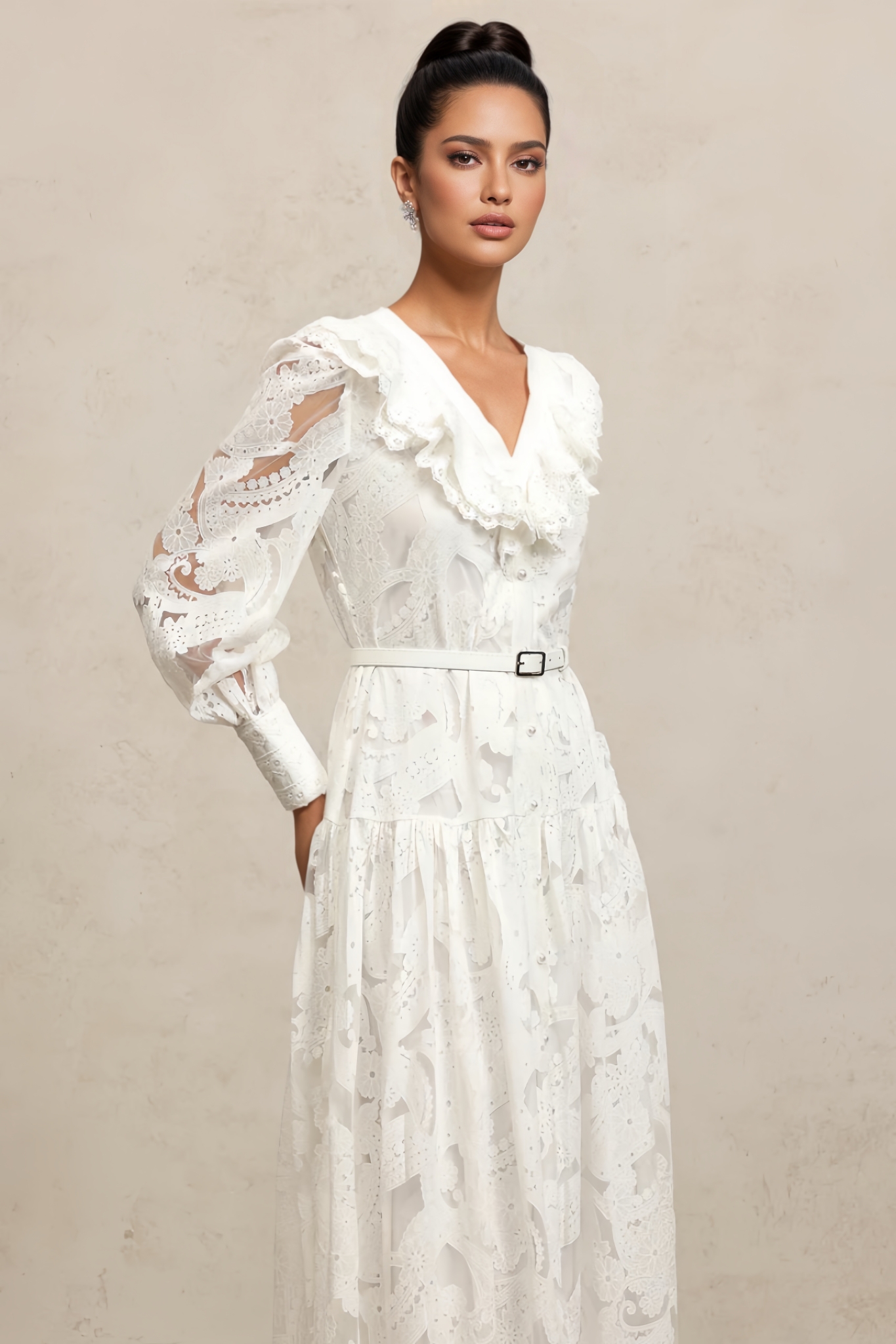 Phaelrx V Neck Long Sleeves Lace Folds Maxi Dress