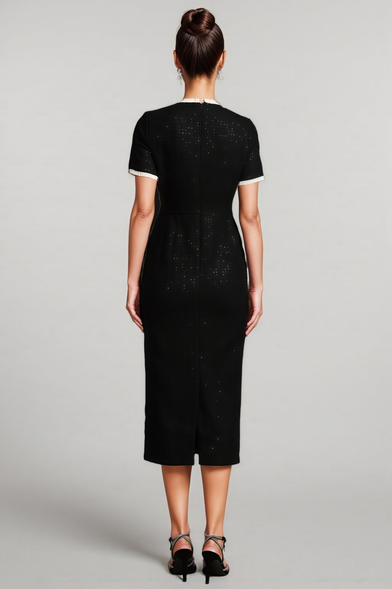 Salita Round Neck Short Sleeves Midi Dress