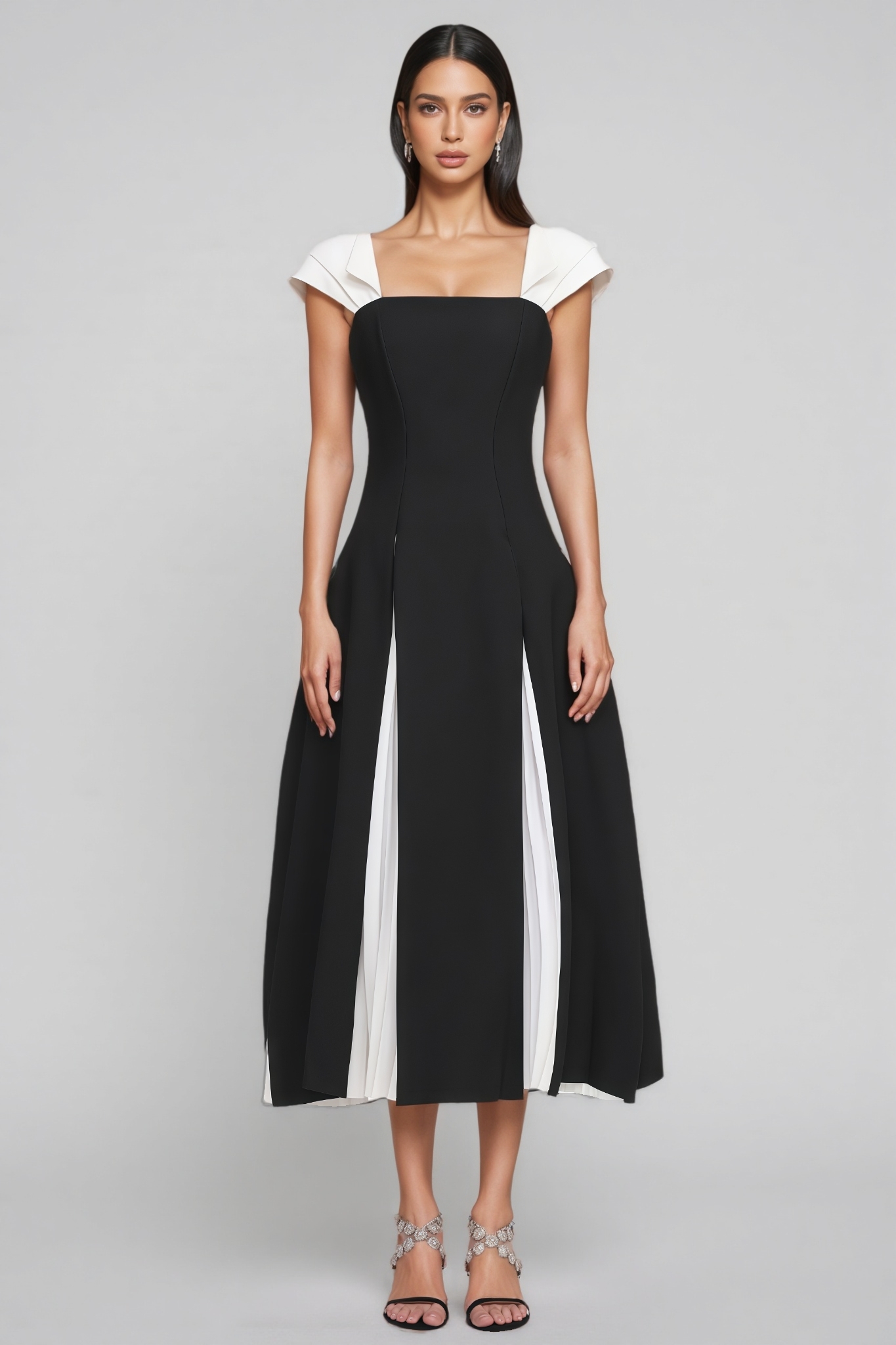 Pyrist Black Short Sleeve Pleated Midi Dress