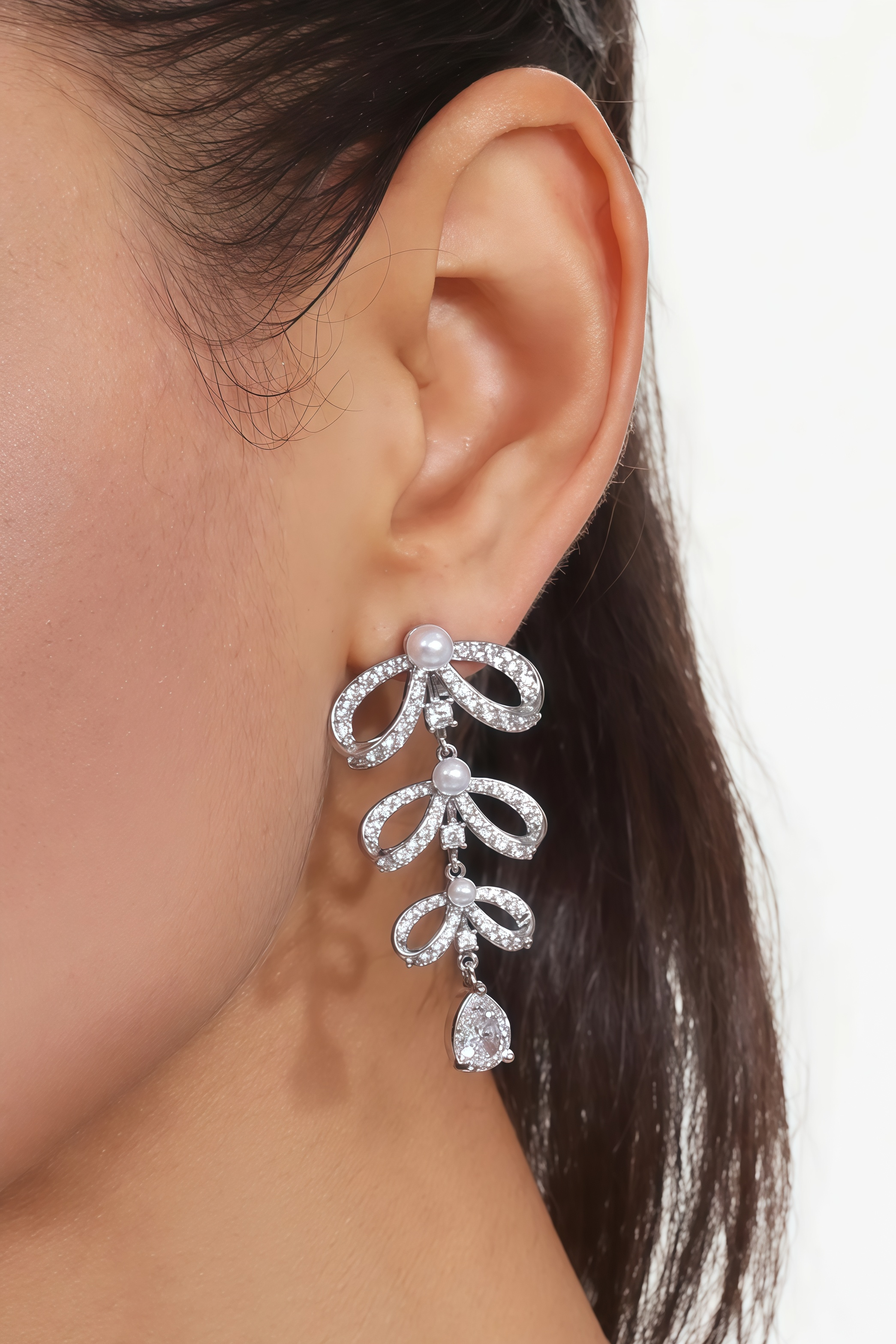 Avcan Bow Diamond Earrings