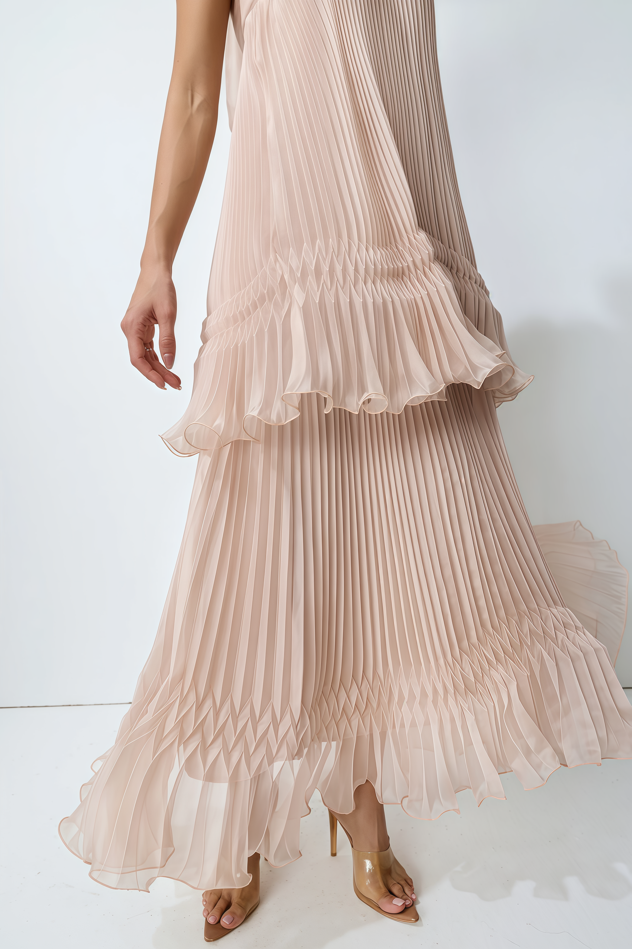 Scaunt Pink Halter Neck Pleated Maxi Dress