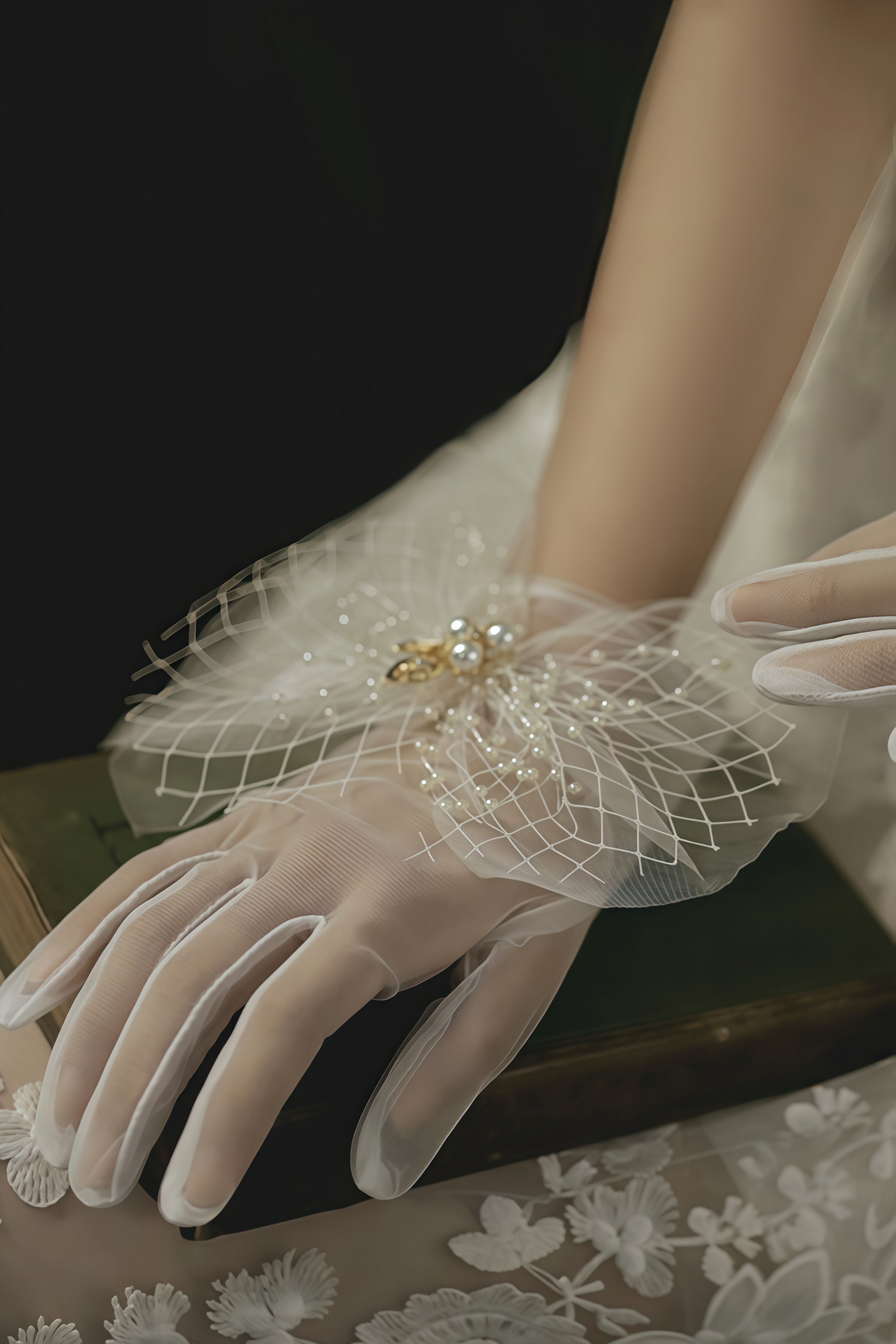 Elsit Pearl Bow Gloves