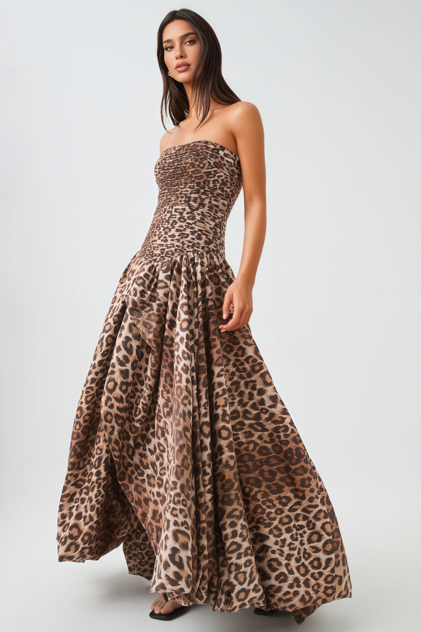 Rosbrt Strapless Printed Slit Maxi Dress