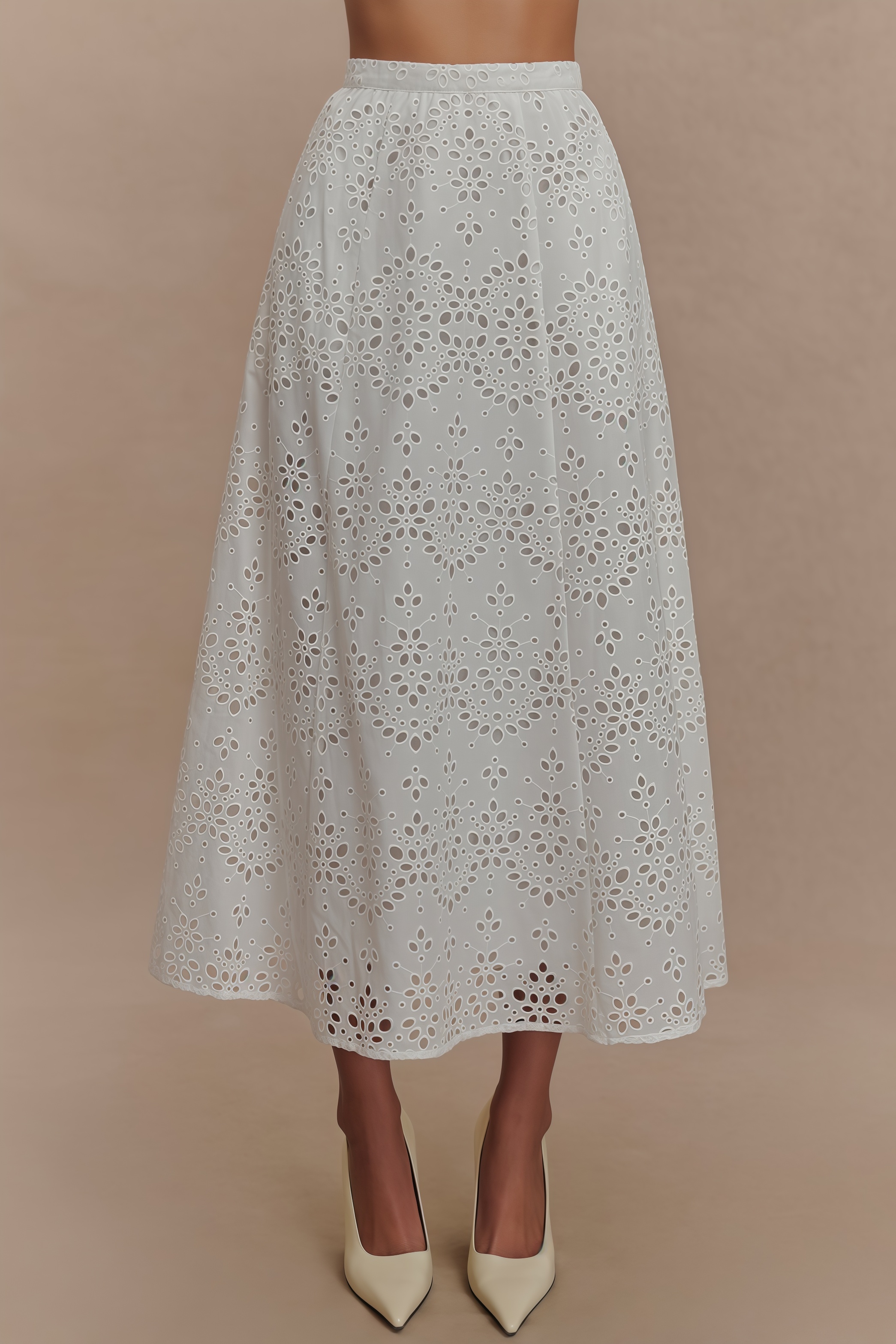 Bloiran White Sleeveless Maxi Dress Set