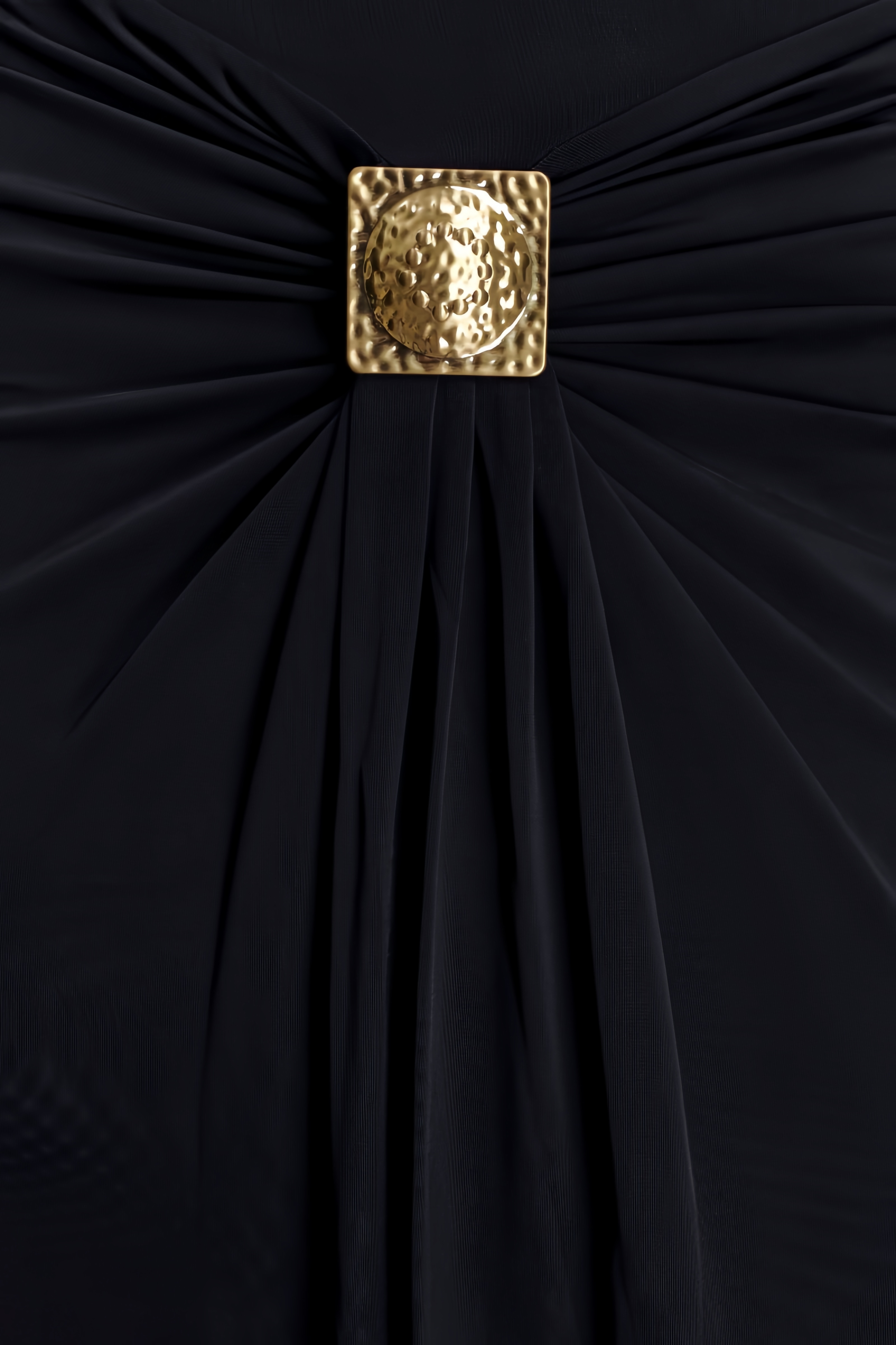 Islient Black Halter Maxi Dress