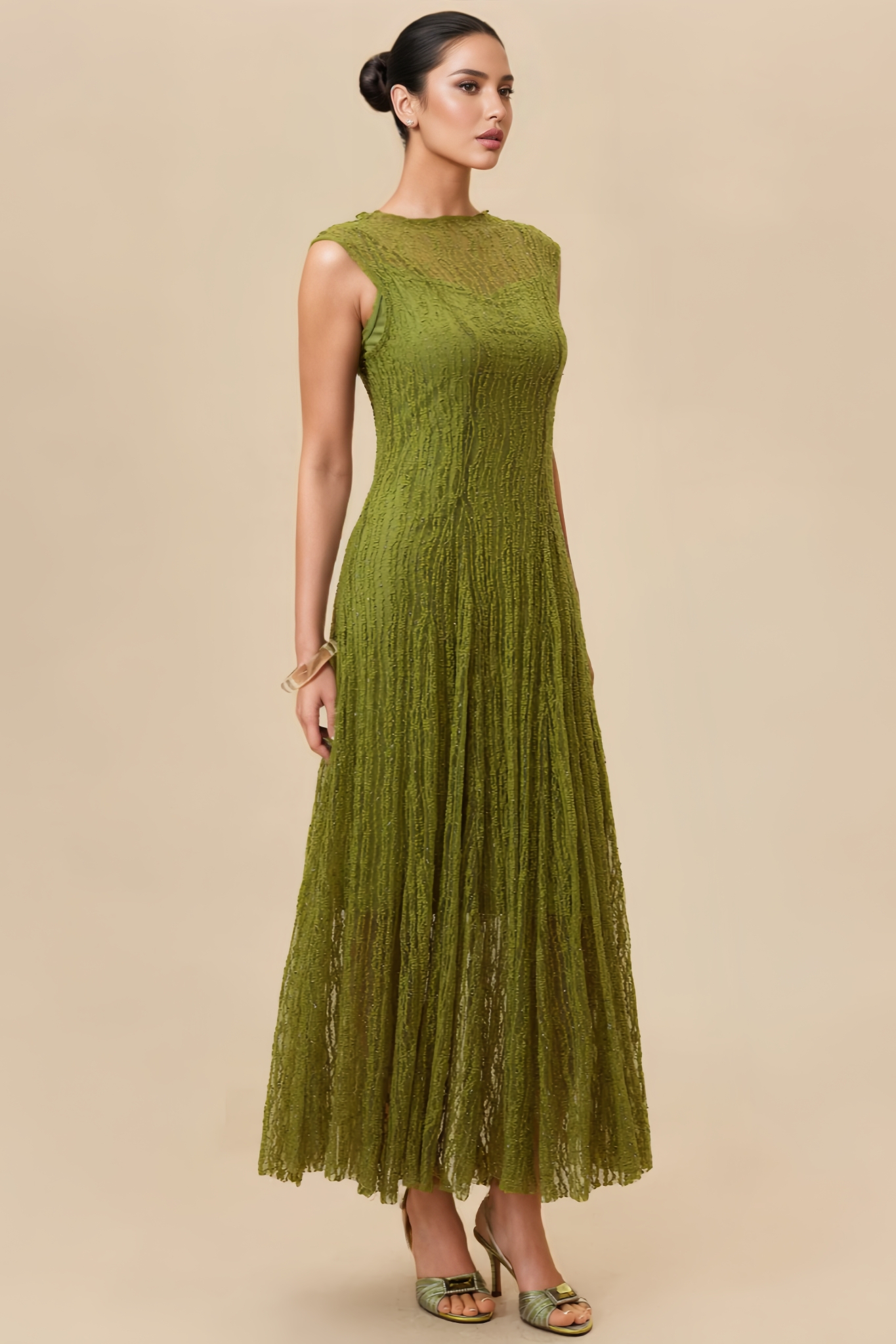Hippa Green Sleeveless Pleated Maxi Dress
