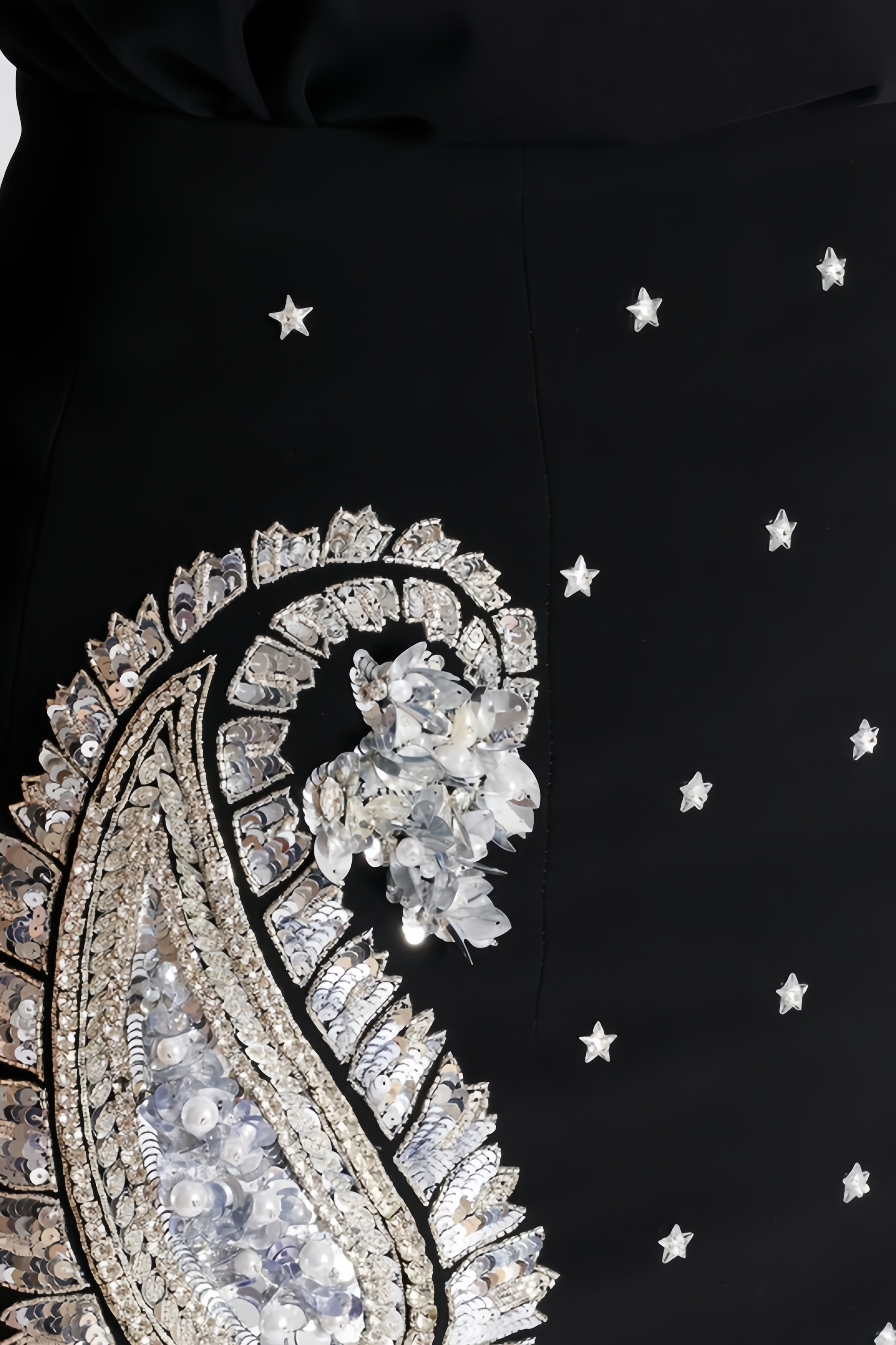 Pira Rhinestone Sequins Hanging Neck Skirt Set