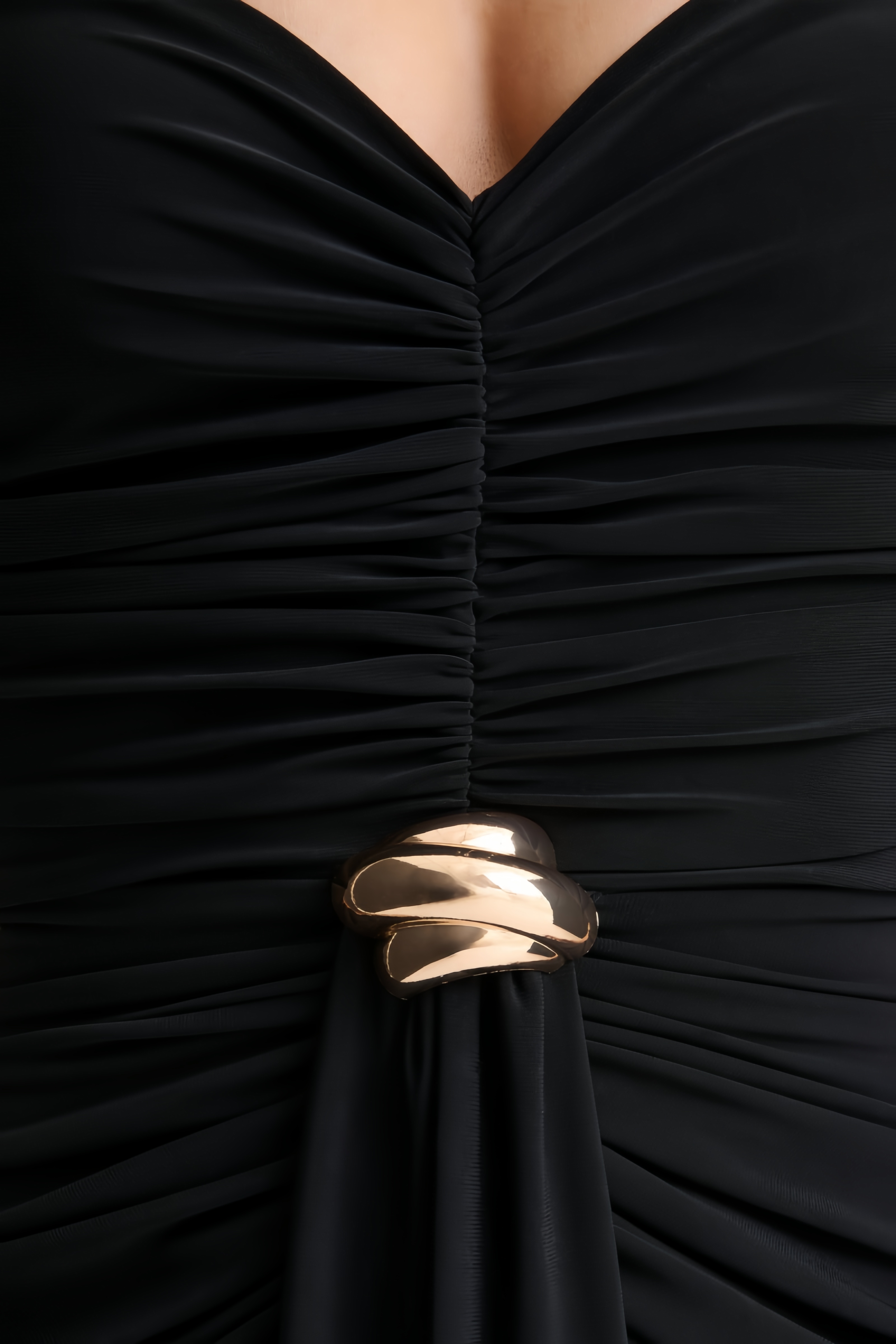 Stanlle Black Off Shoulder Pleated Maxi Dress