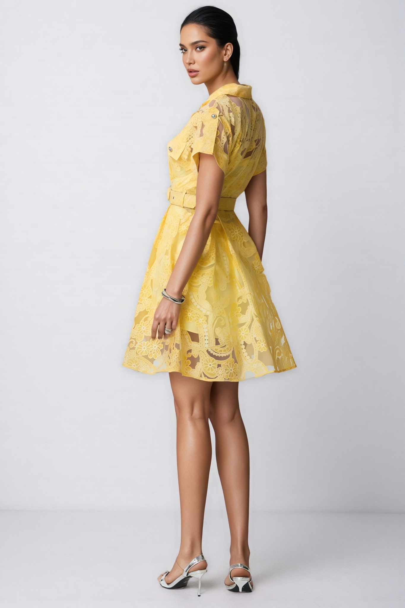Jeyir Yellow Short Sleeve Lace Mini Dress