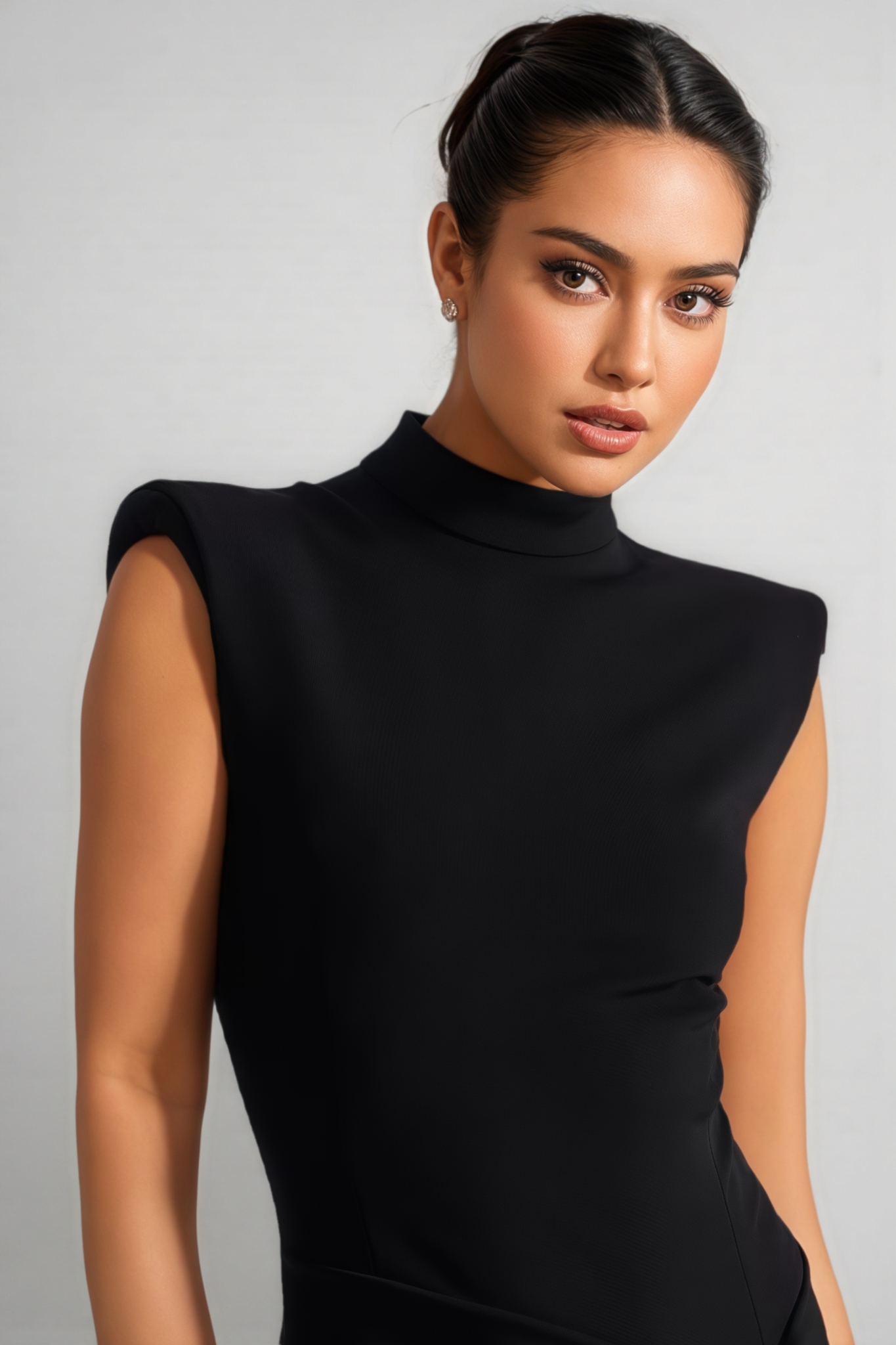 Polasa Black Sleeveless Zipper Split Maxi Dress