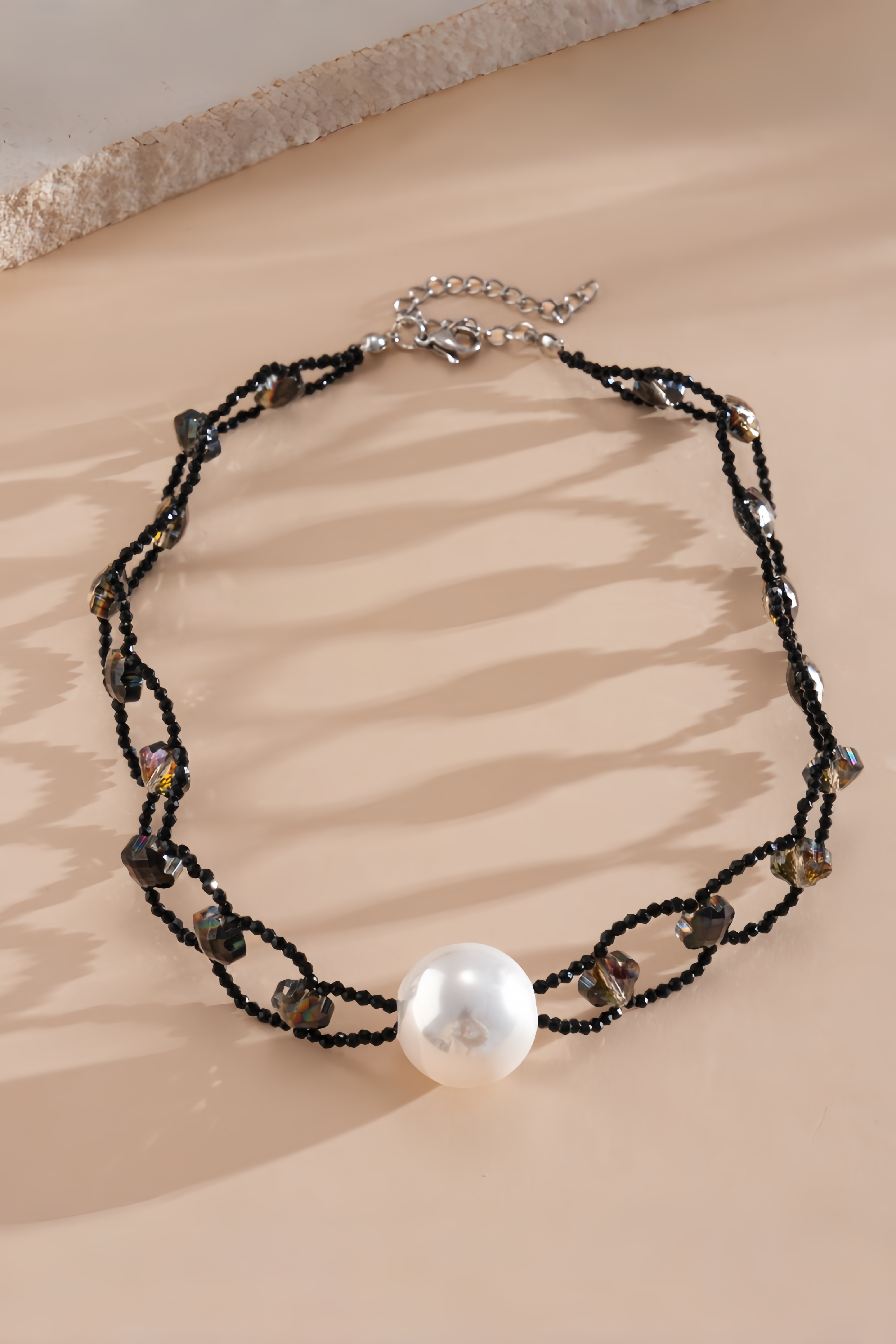 Sastien Glass Pearl Necklace