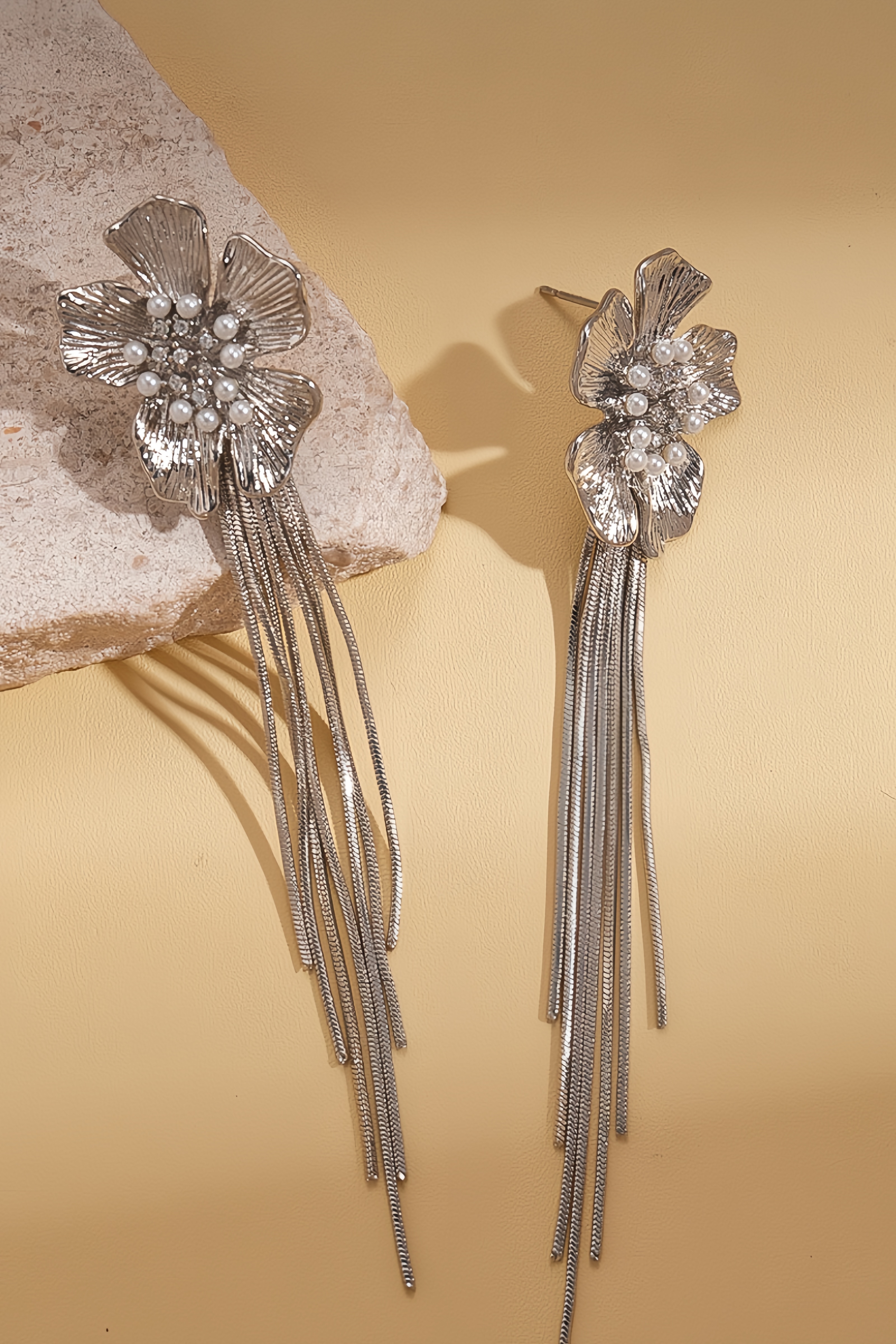 Grncet Pearl Flower Fringe Earrings