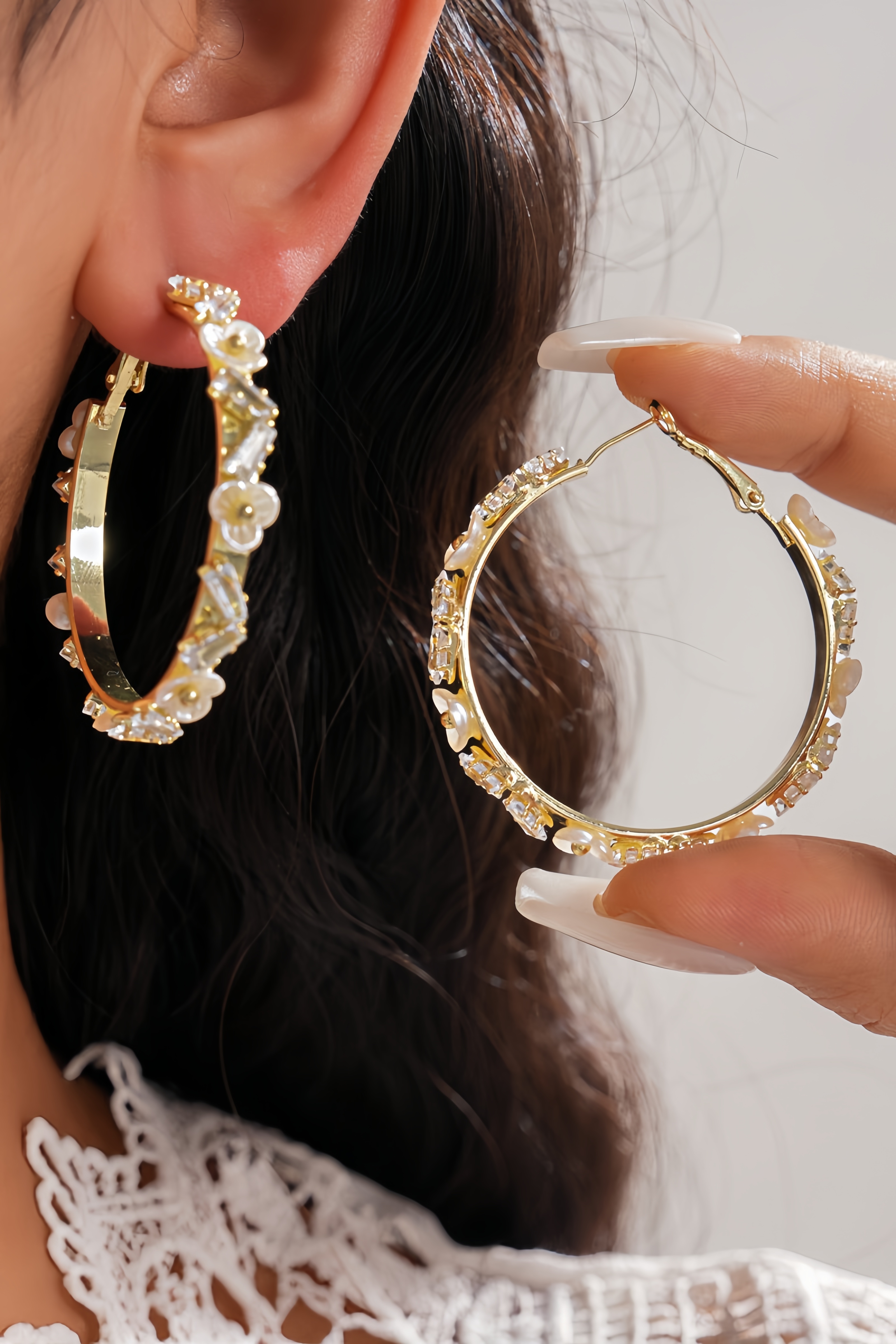 Onlent Floral Round Earrings