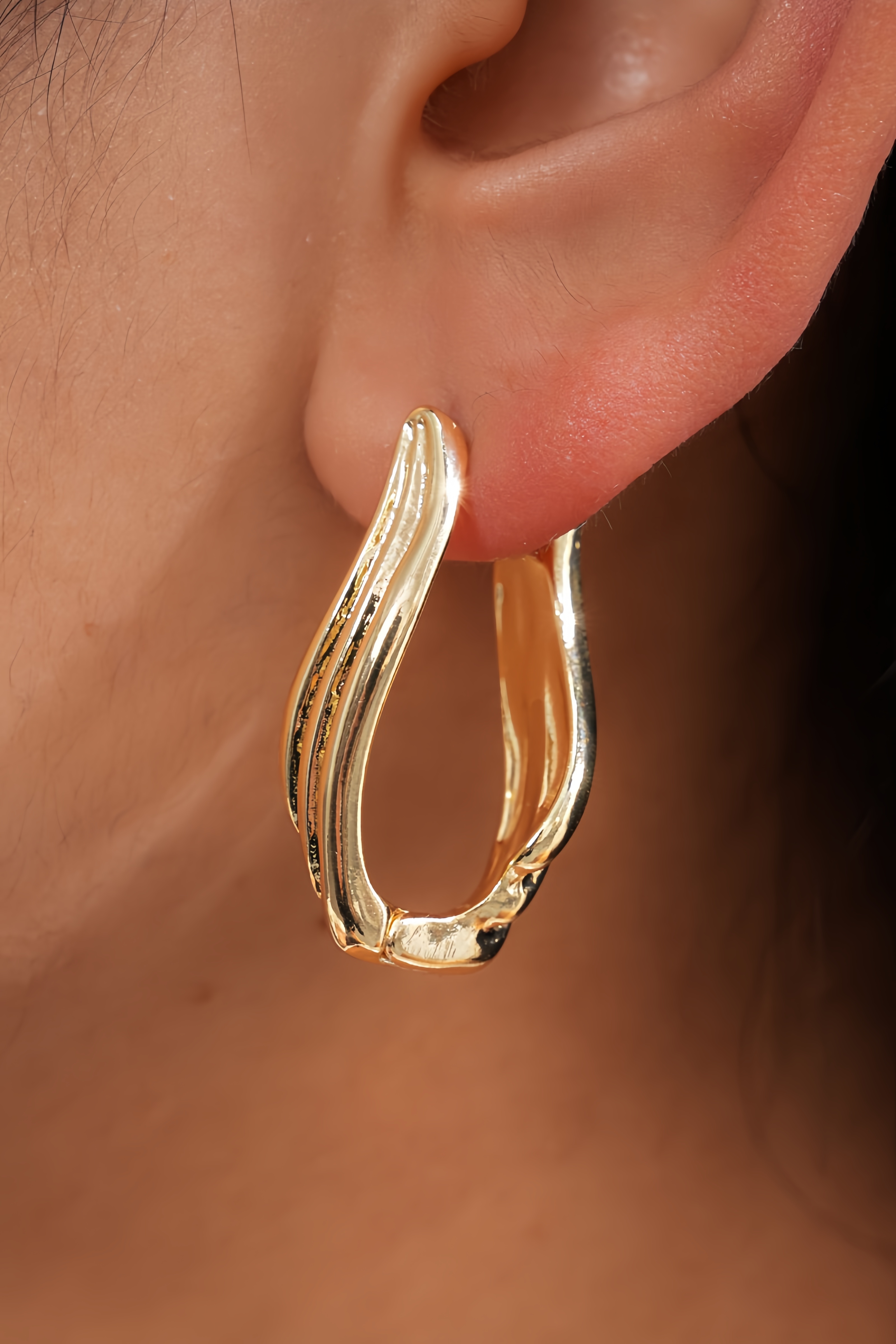 Mothaw Gold Patterned Earrings