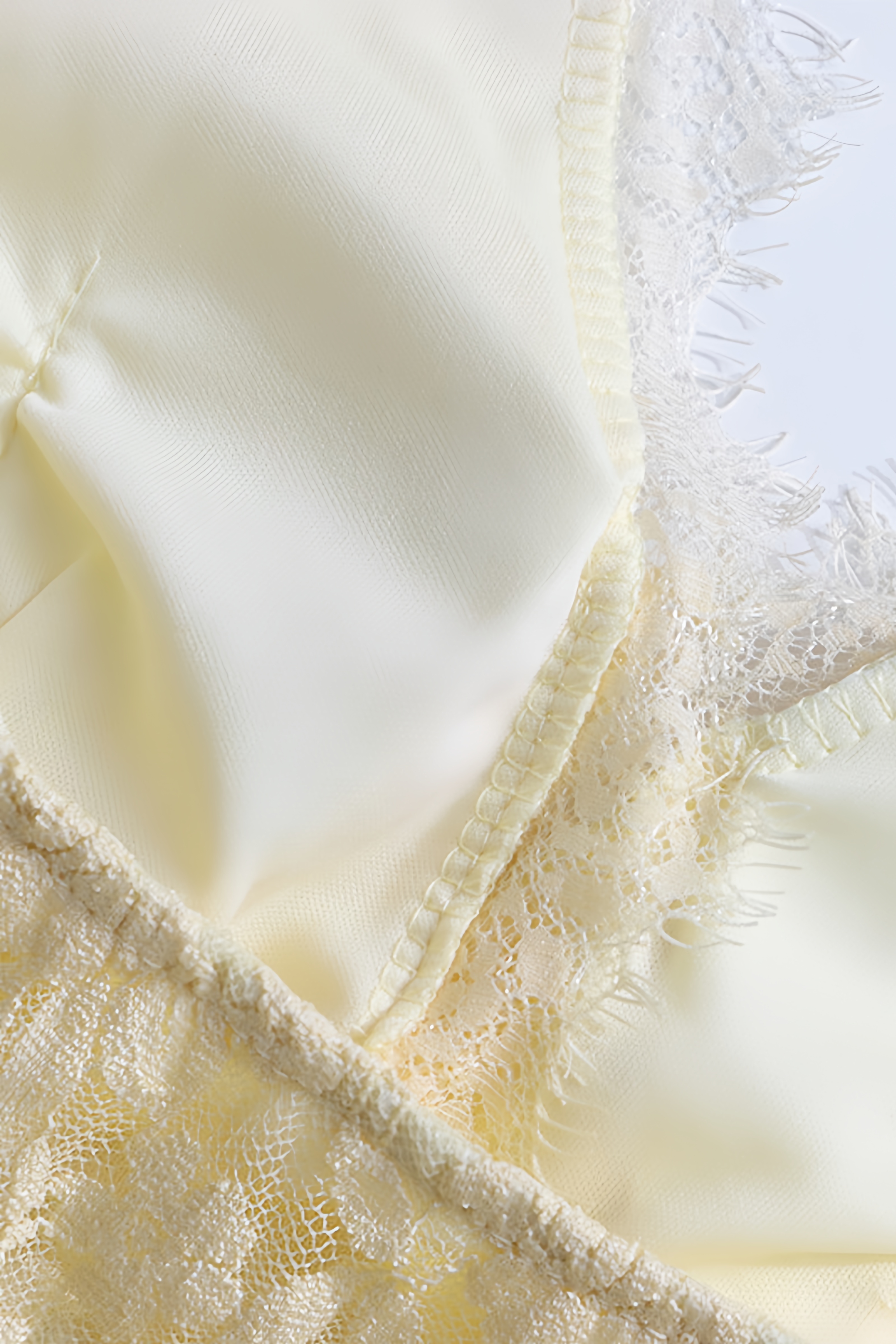 Quillrt Yellow Backless Lace Mesh Midi Dress