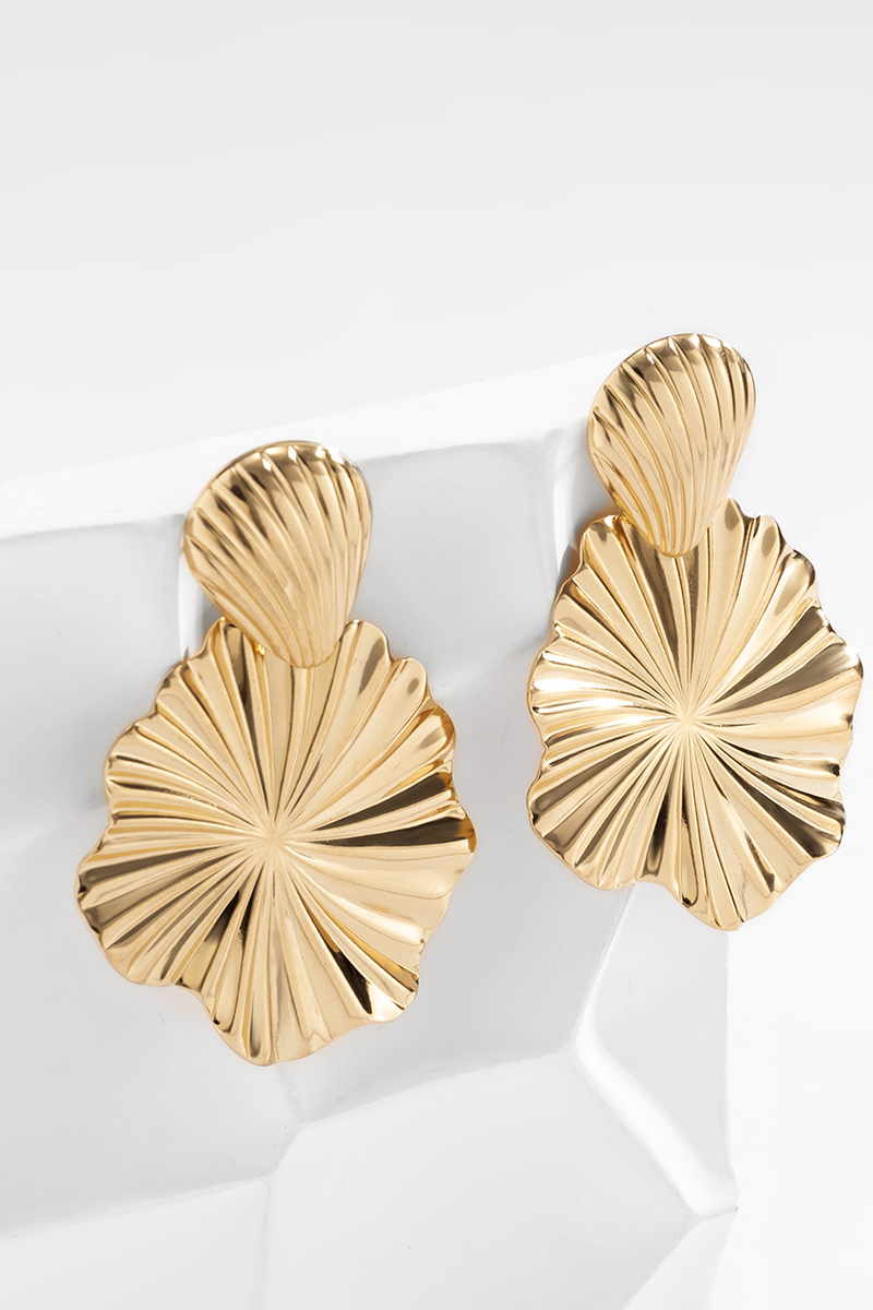 Kara Metal Ruffle Earrings