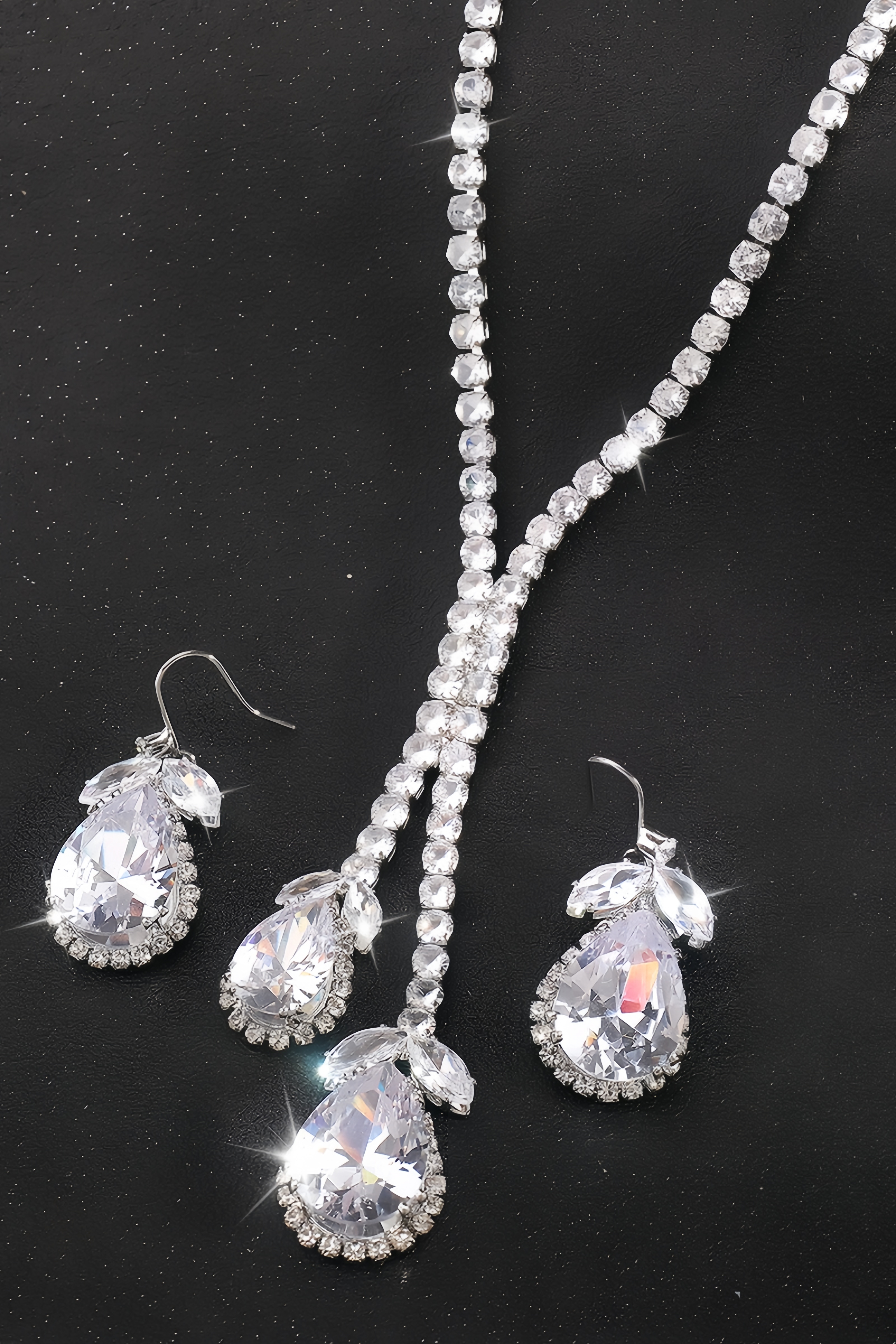 Orelie Zircon Necklace Earring Set