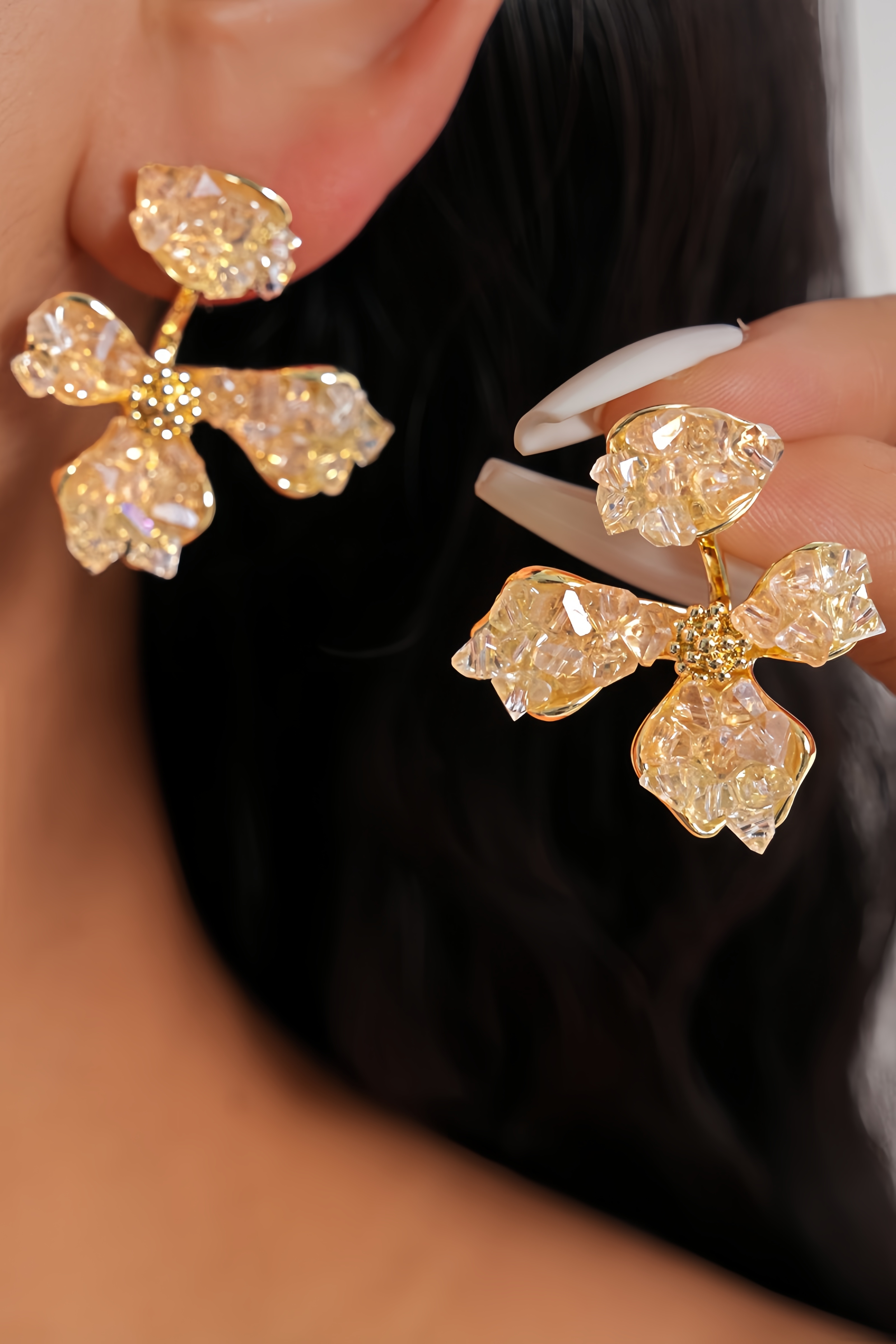 Avgern Glass Flower Earrings