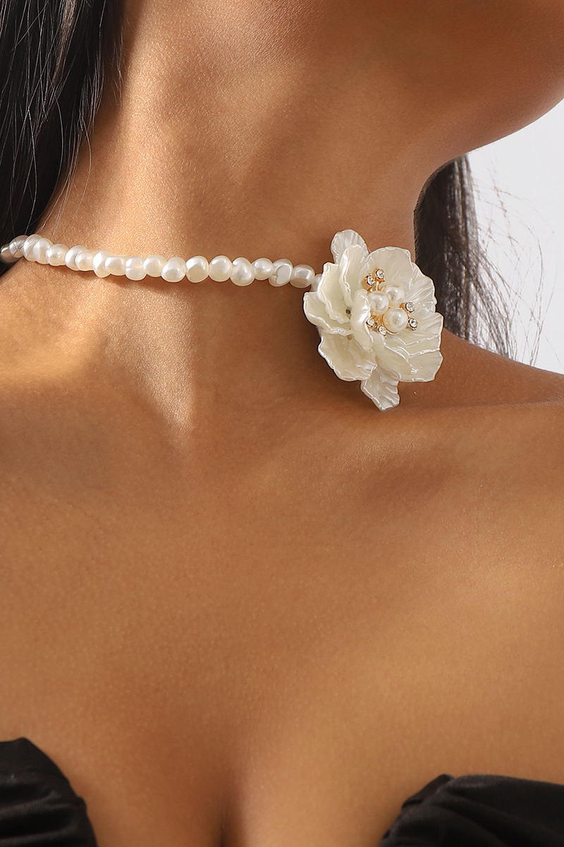 Iva Cubic Camellia Pearl Necklace