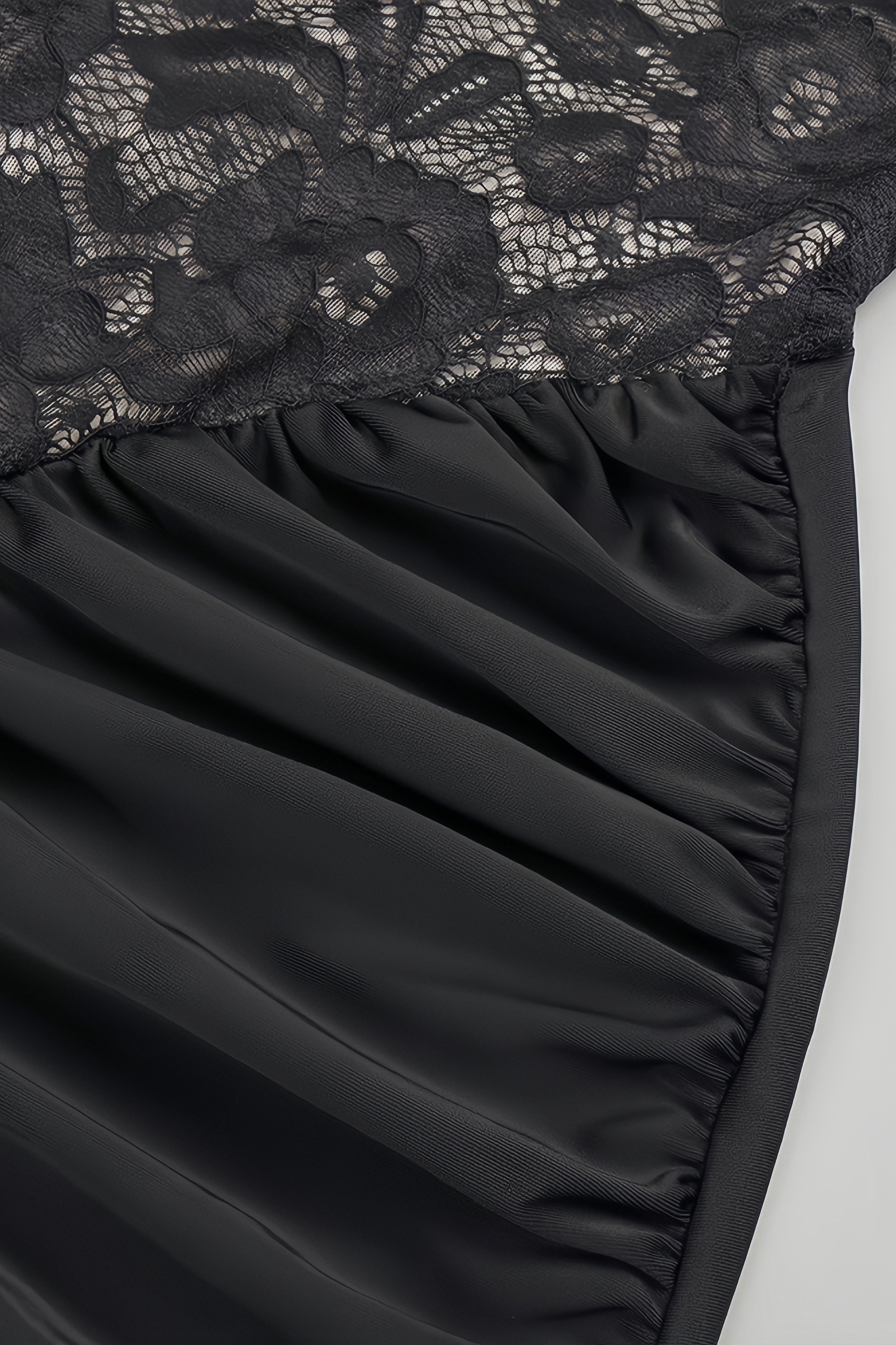 Beli Black Lace Slim Maxi Dress