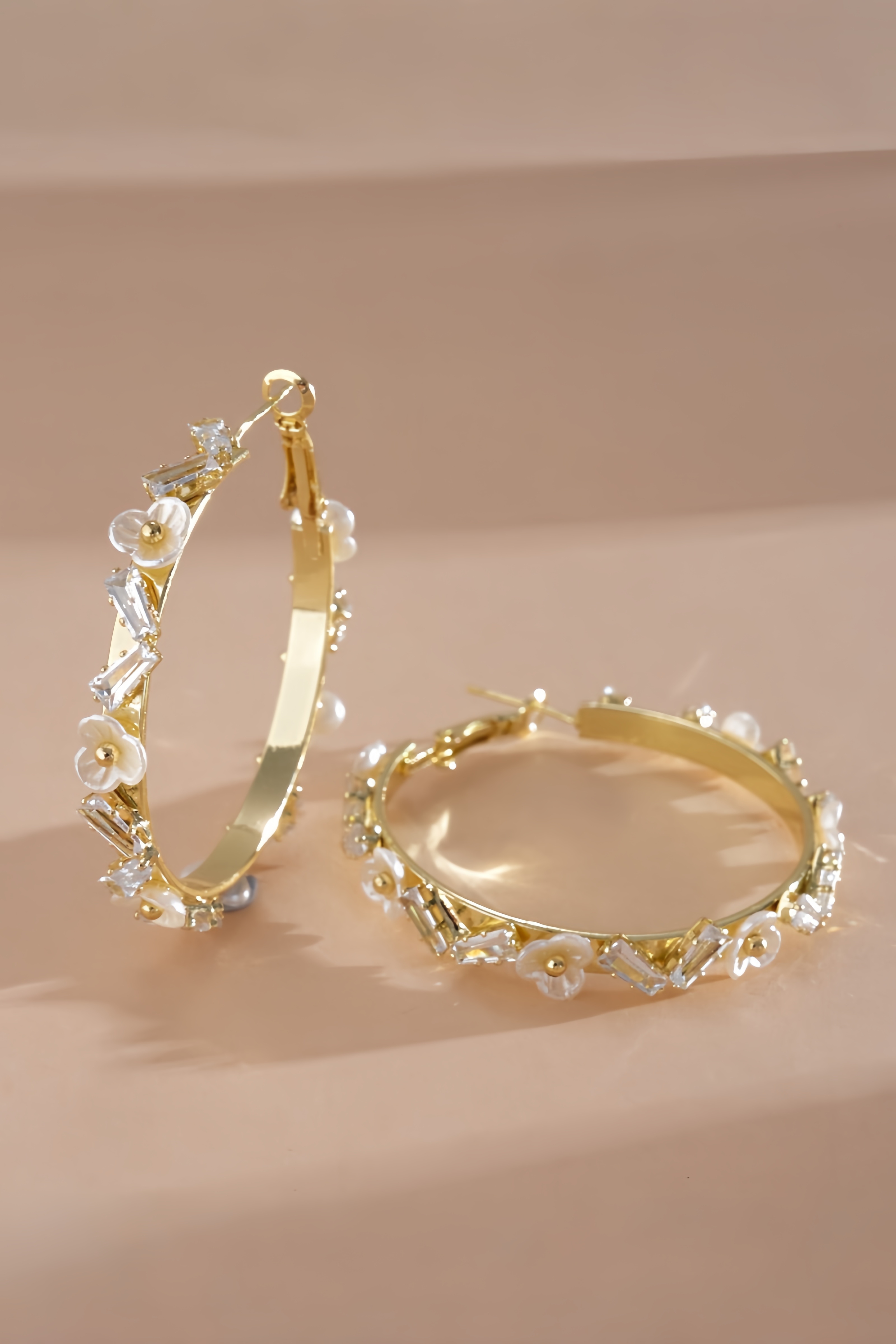 Onlent Floral Round Earrings