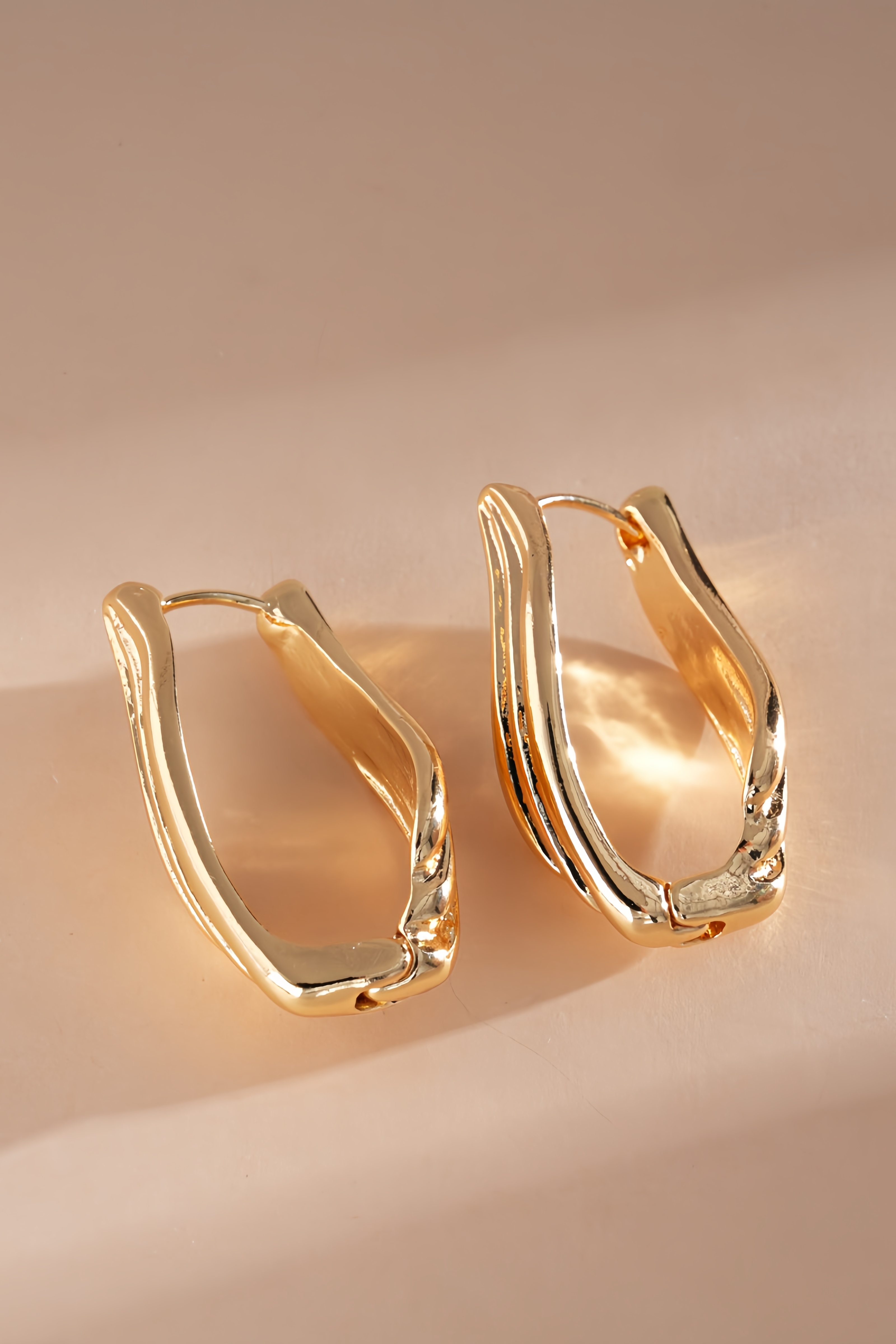 Mothaw Gold Patterned Earrings