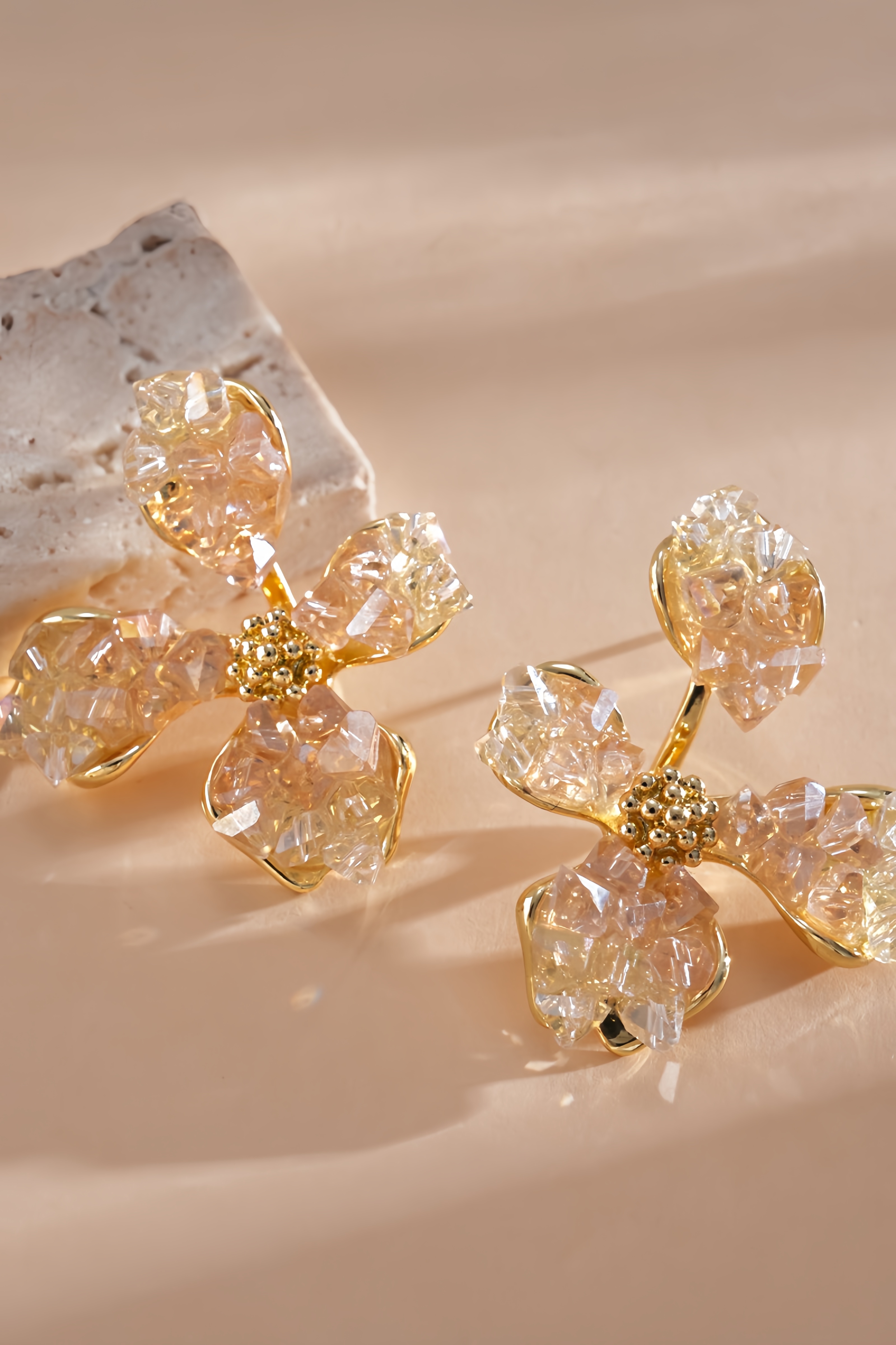 Avgern Glass Flower Earrings
