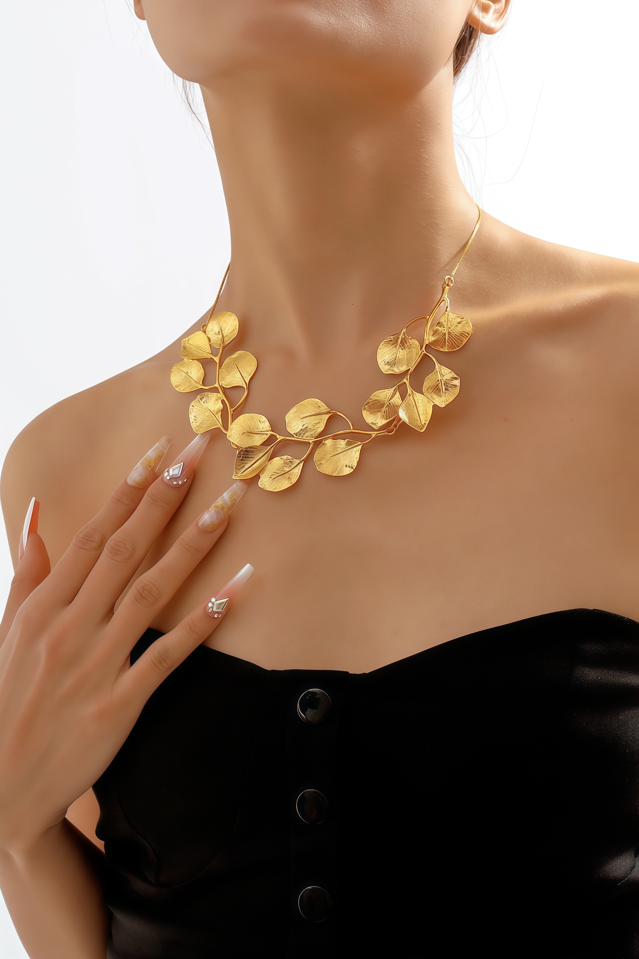 Yorick Metal Leaf Necklace