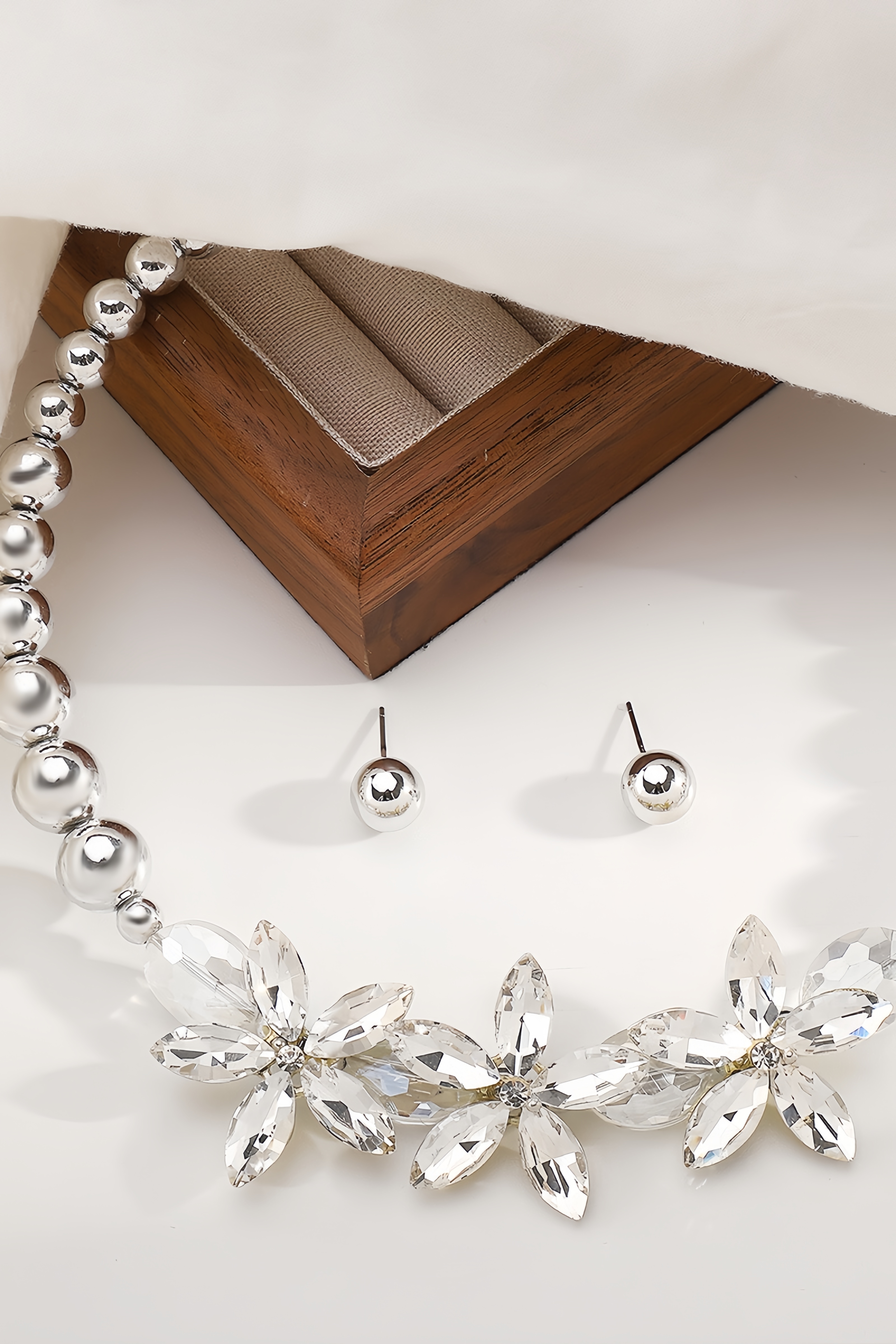 Zarinny Diamond Camellia Necklace Earring Set