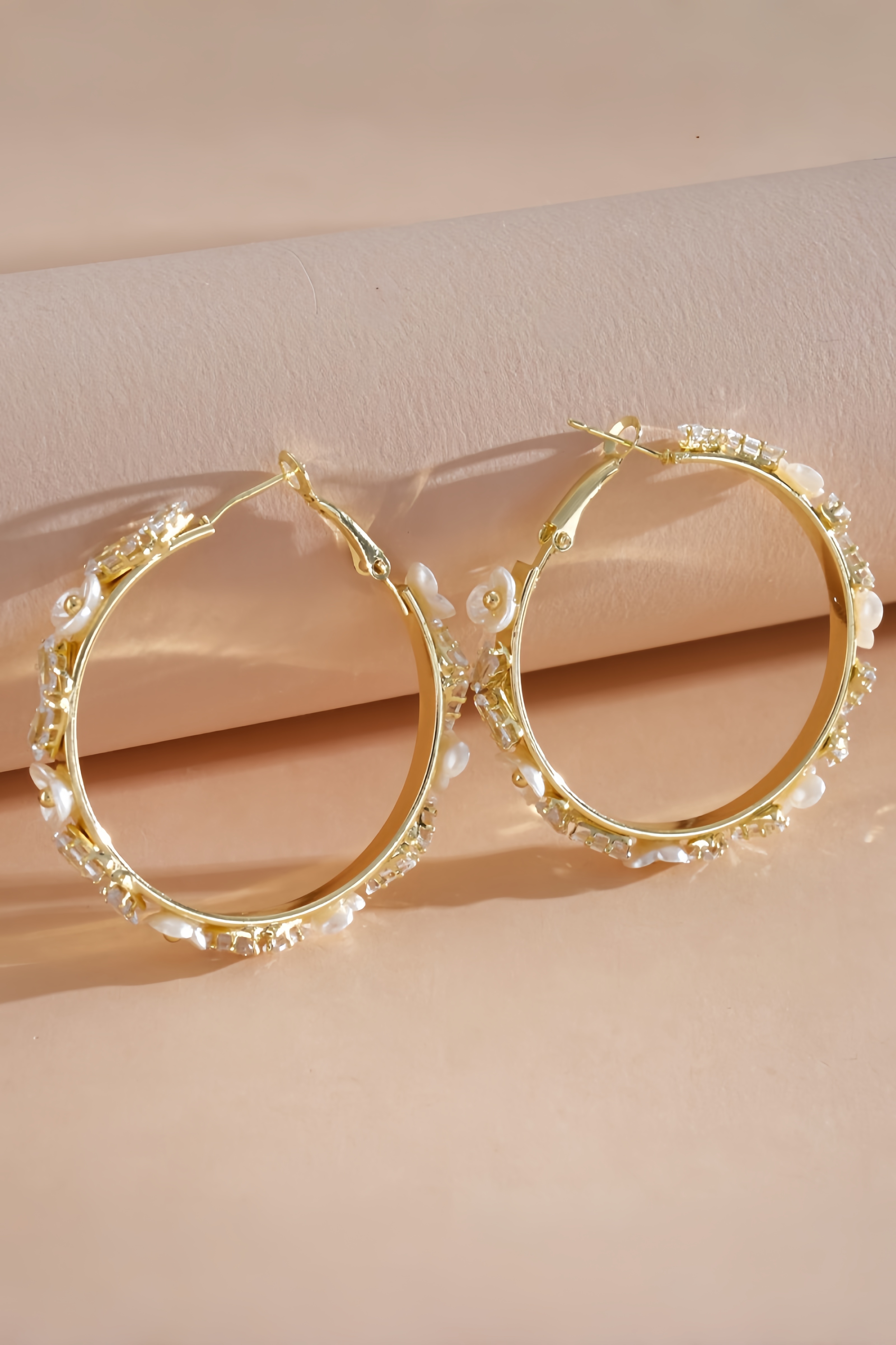 Onlent Floral Round Earrings