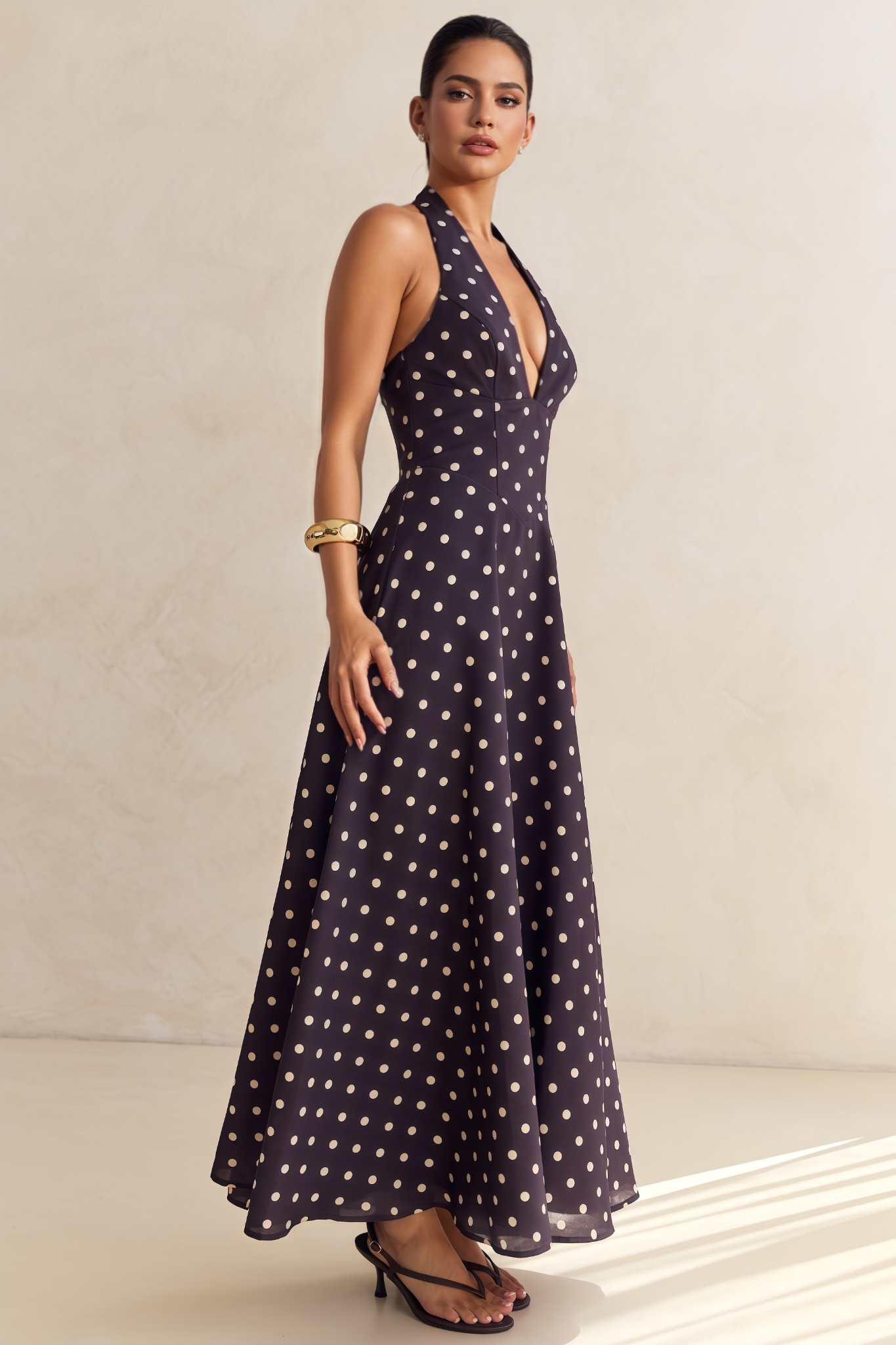 Qywan Halter Neck Backless Maxi Dress