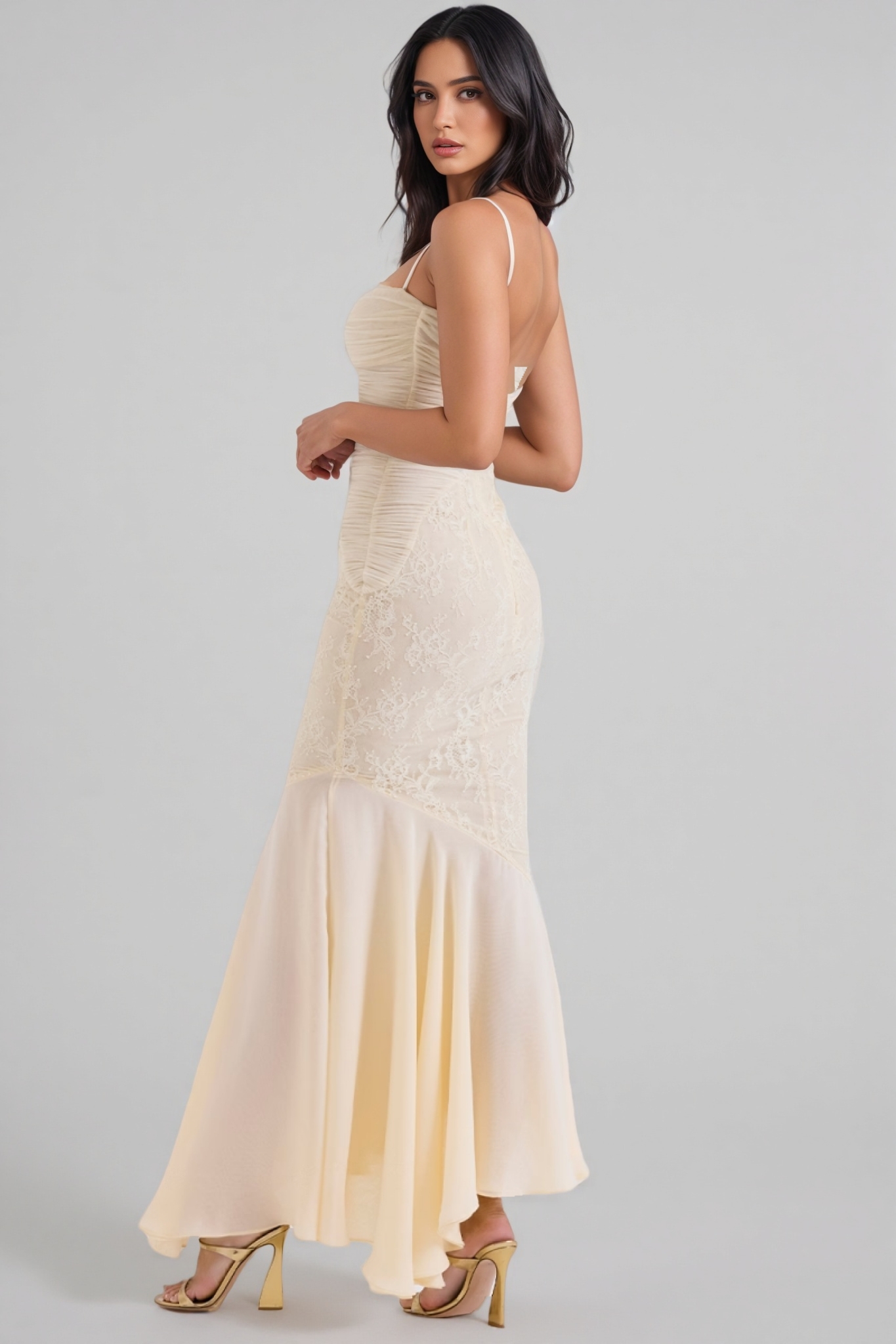 Vaelse Lace Ruffle Halter Maxi Dress