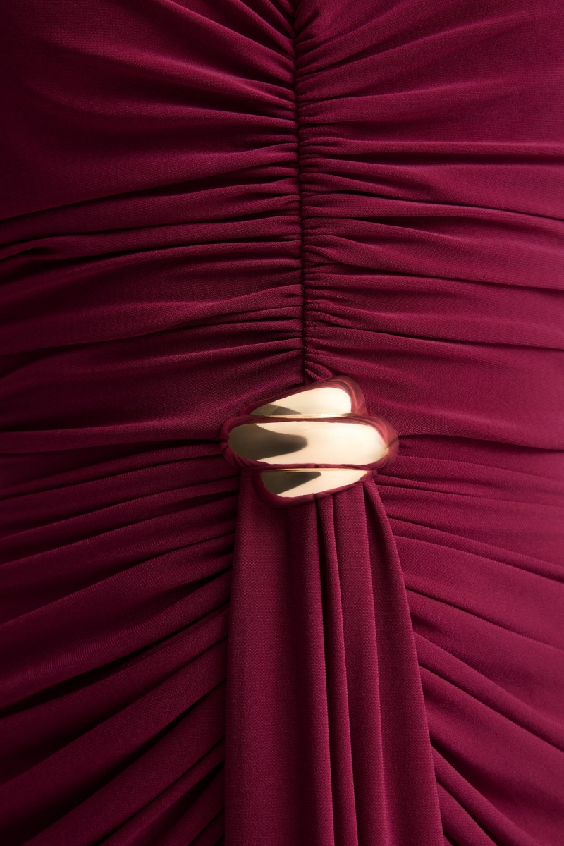 Hornisan Red Off Shoulder Pleated Maxi Dress