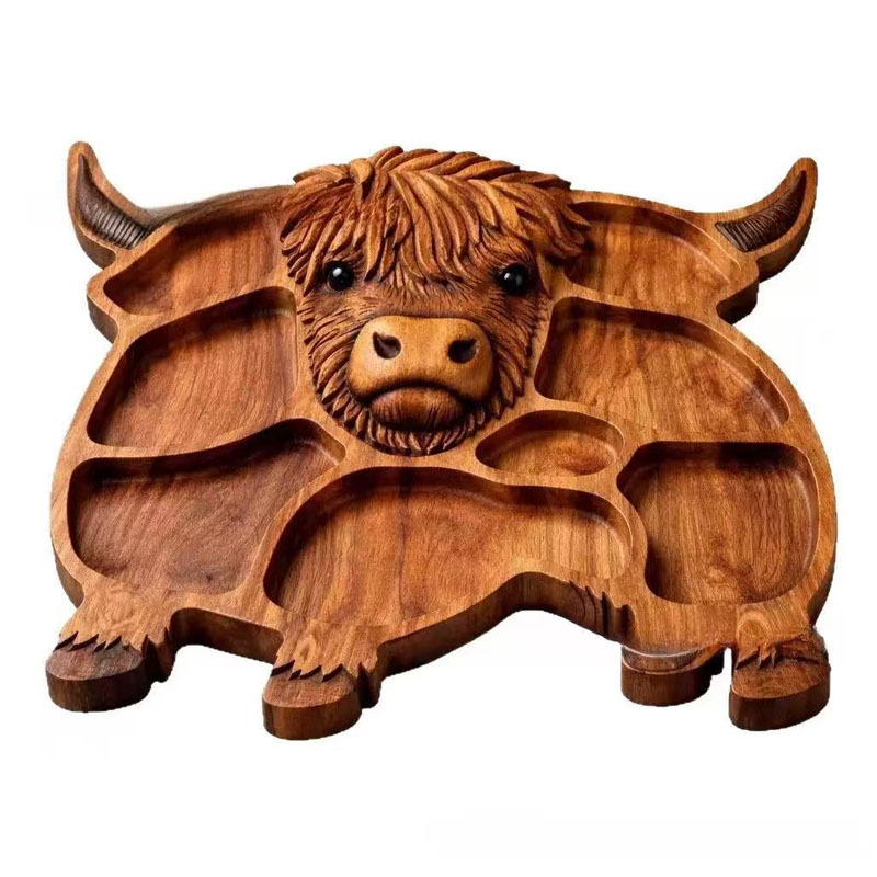 🐮 Highland Cow Wooden Charcuterie Board